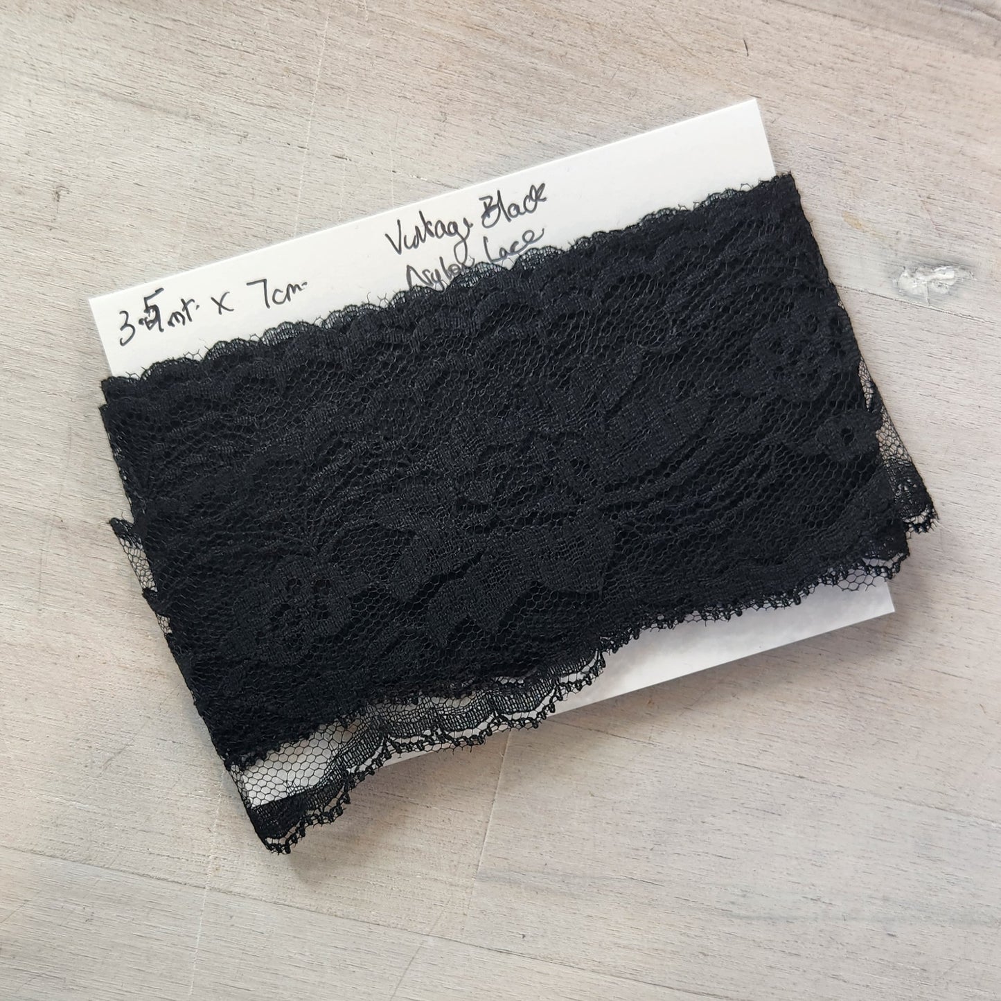 3.5m Vintage black lace