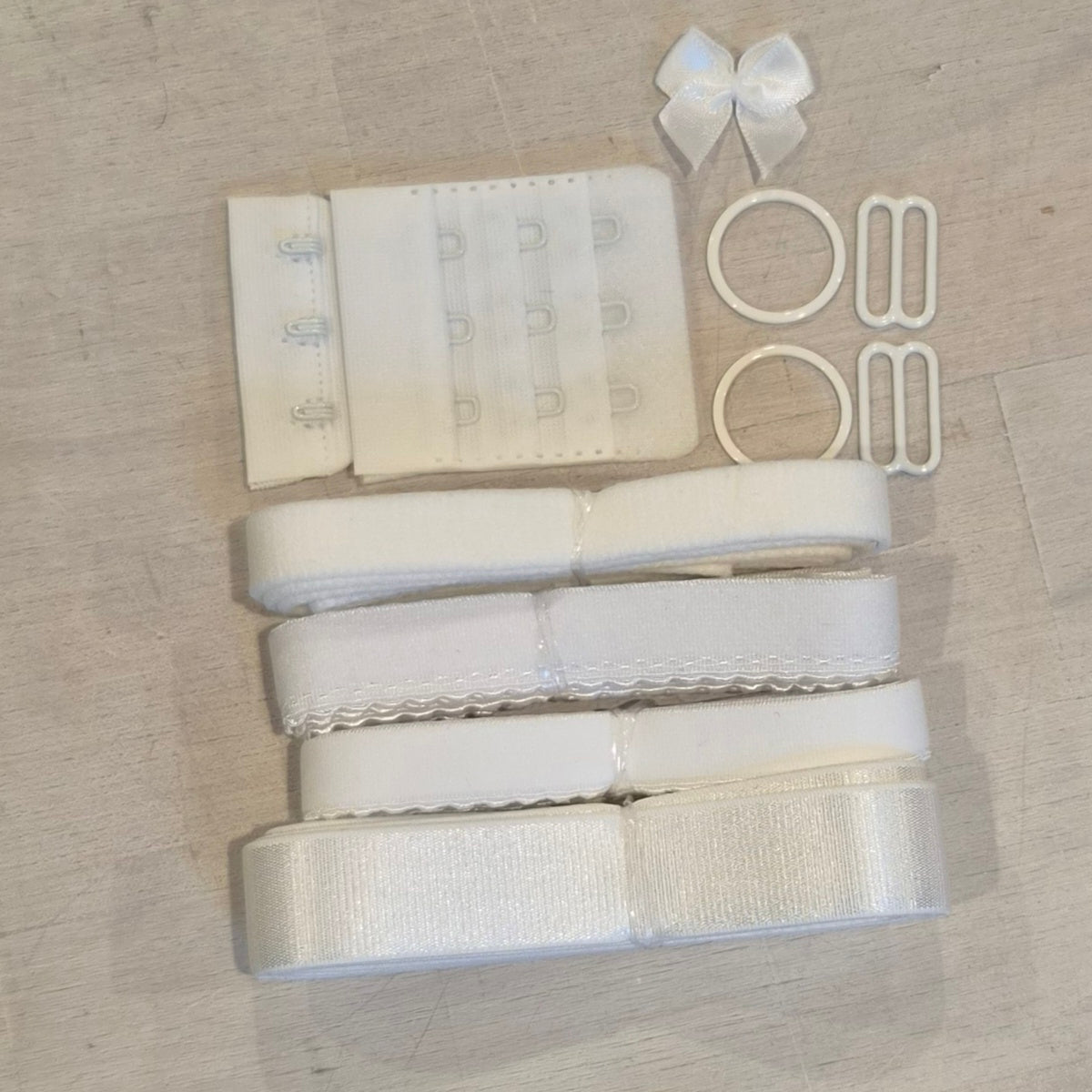White wired bra trim kit