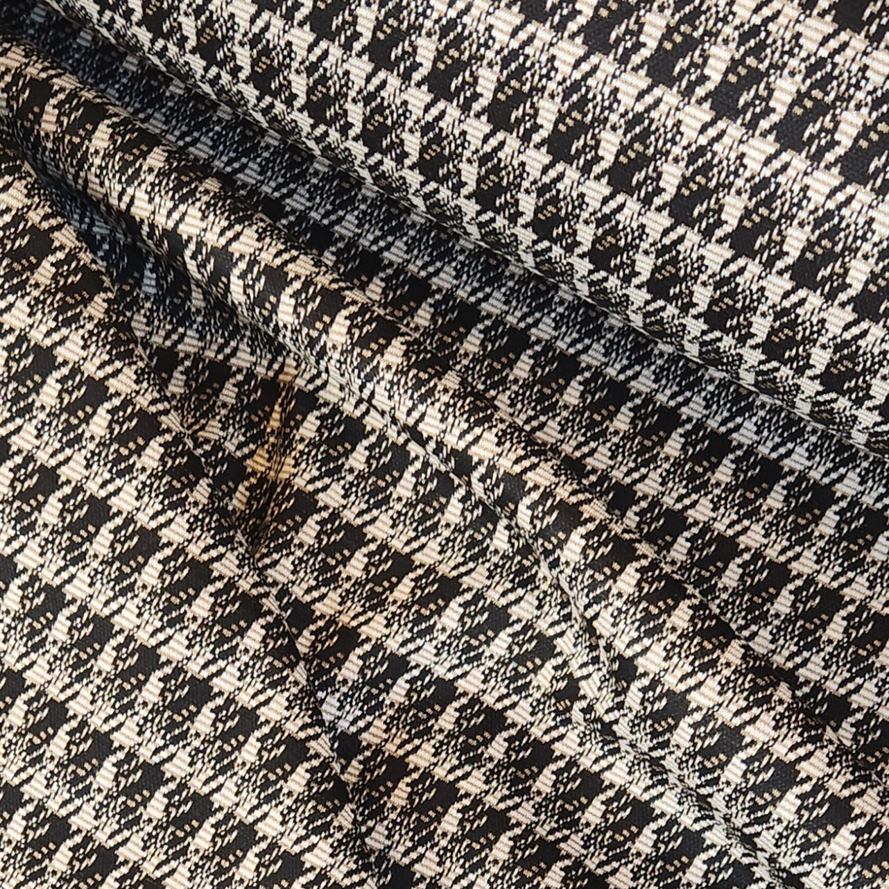 Modern houndstooth lightweight ponte