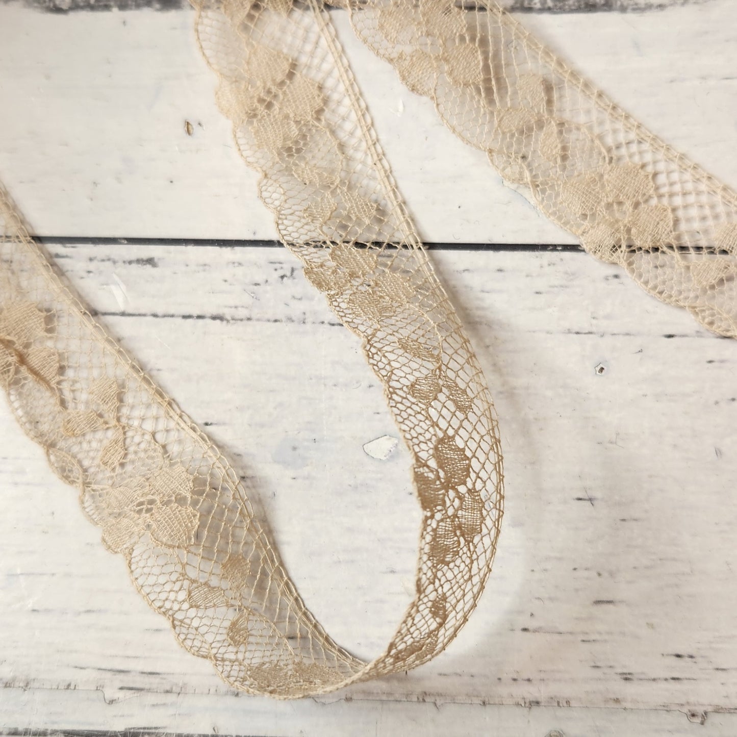 Tiny pansy vintage lace