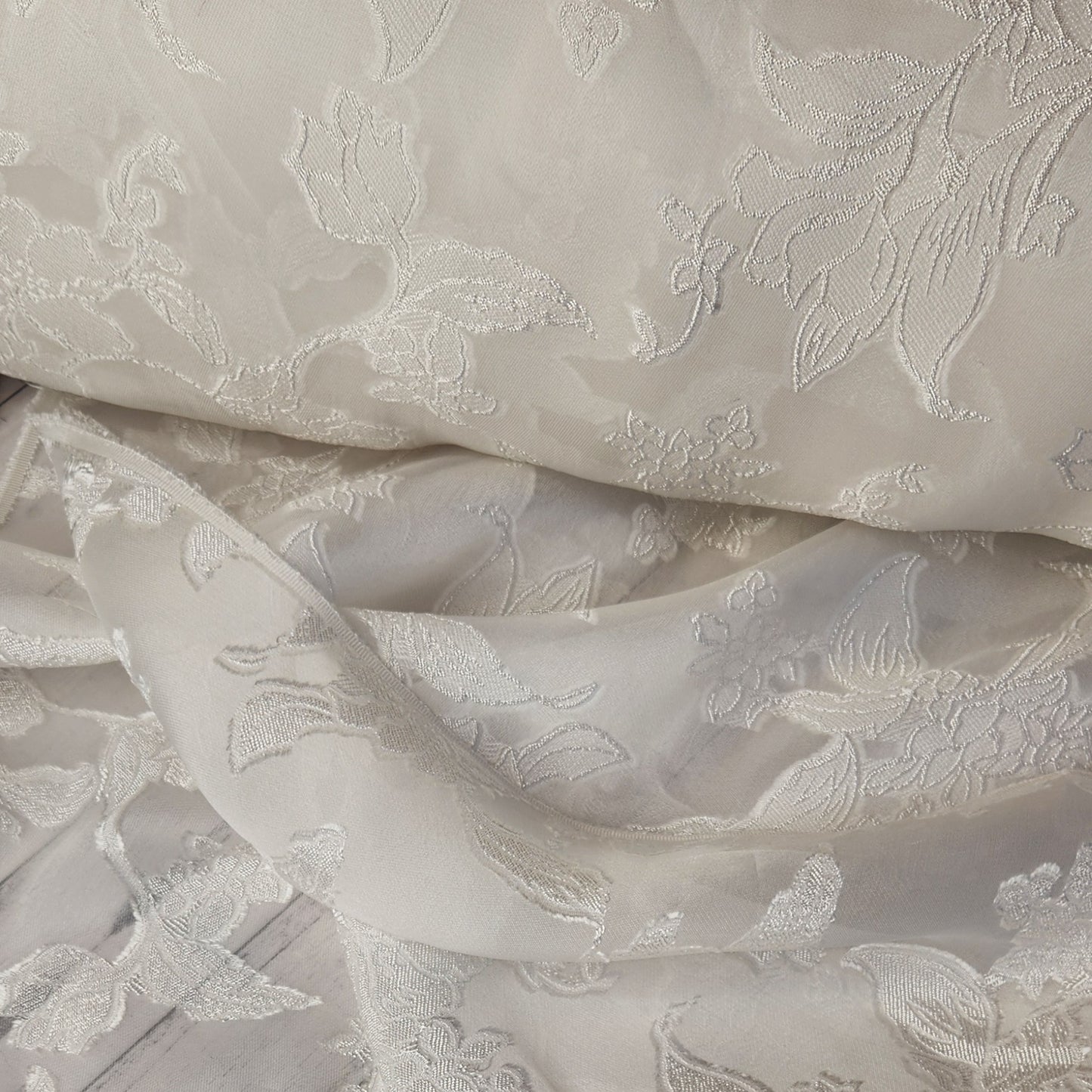 Linny white jaquard silk organza