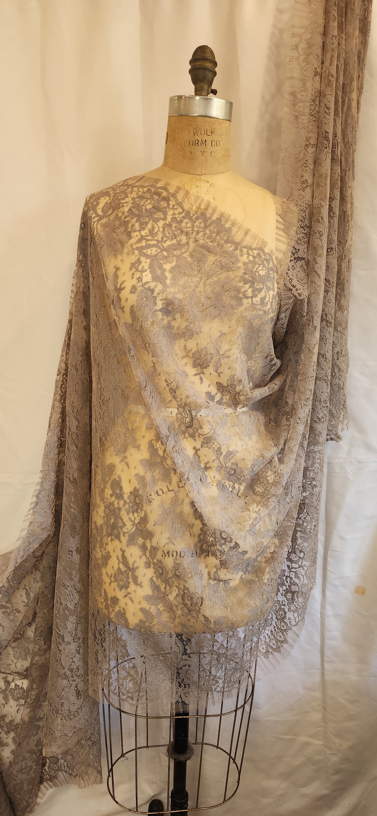 Grace smoke French chantilly lace