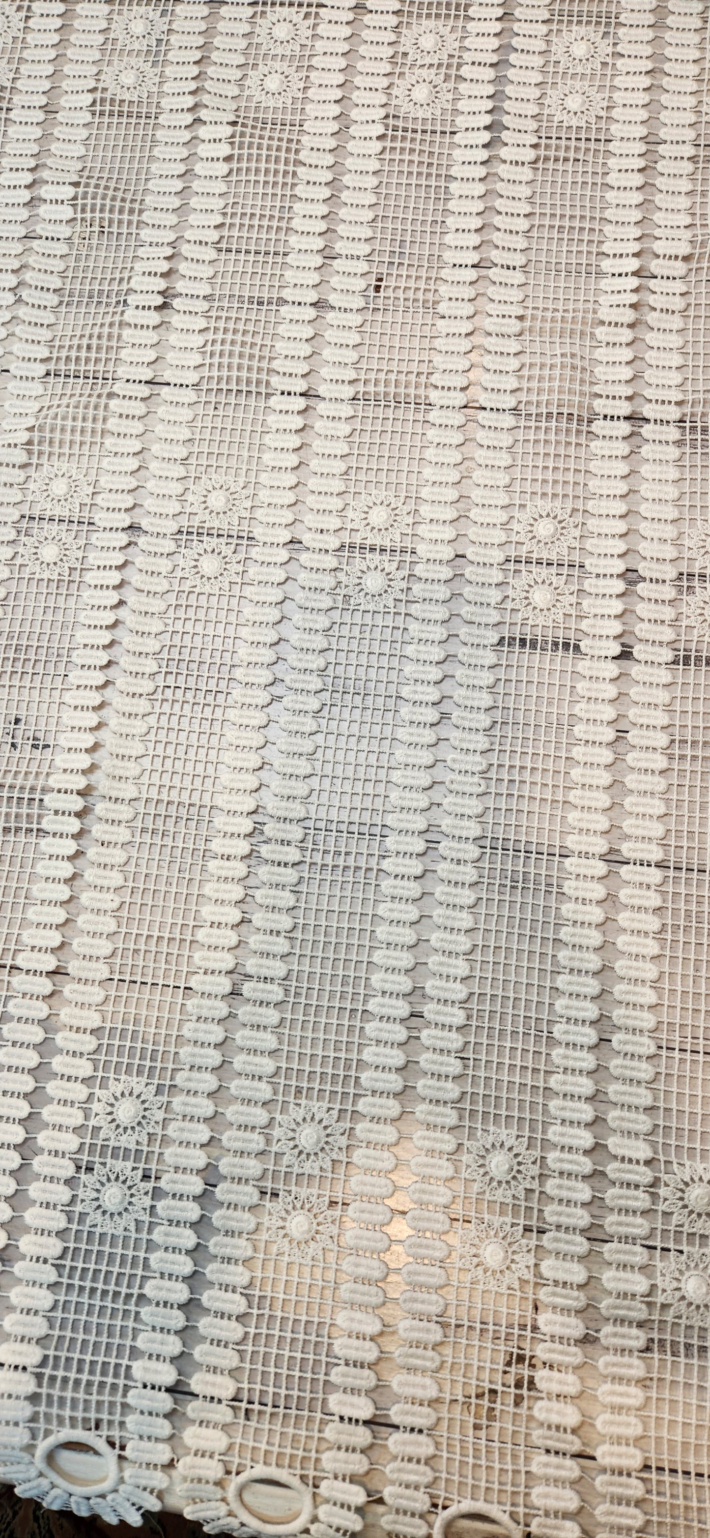 Moss white Guipure Lace