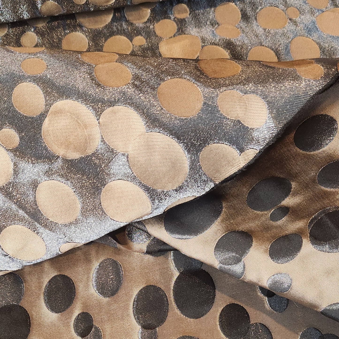 River pebble brocade