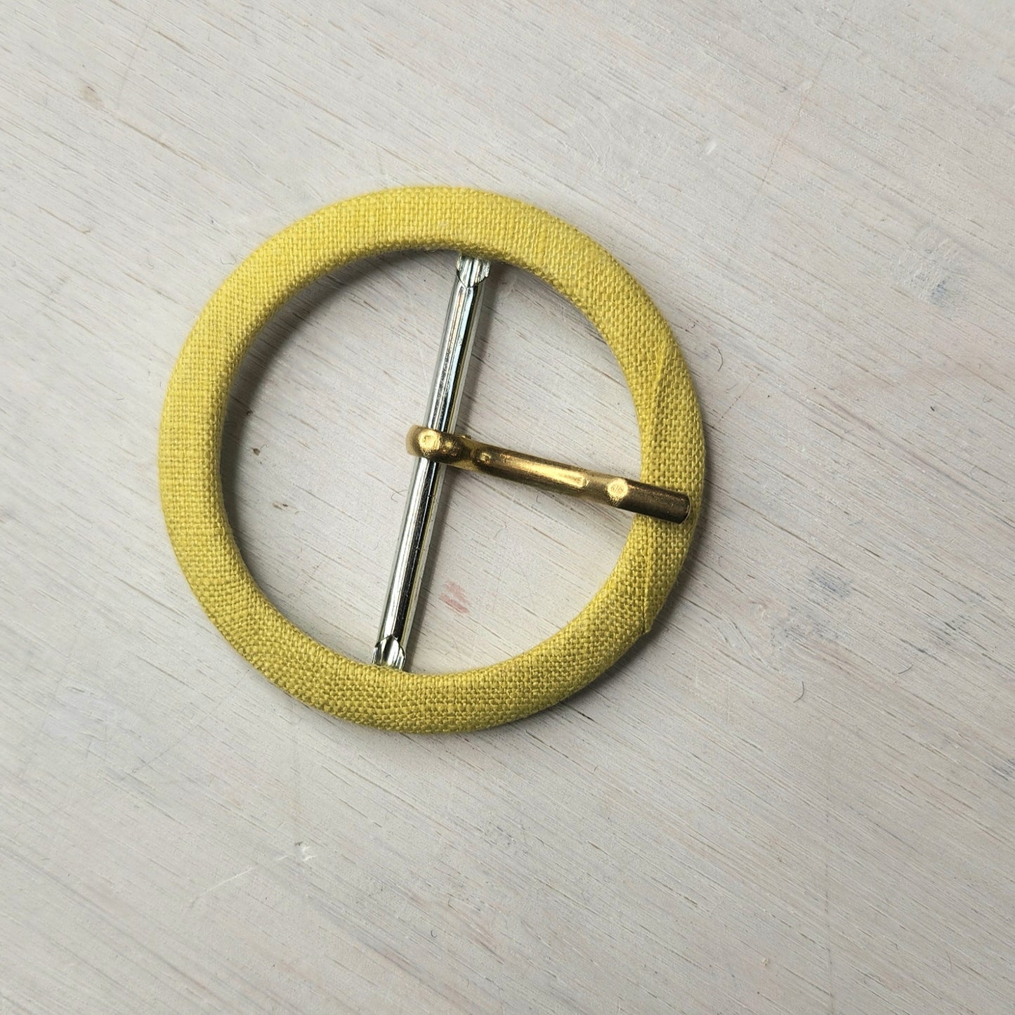Yellow linen buckle