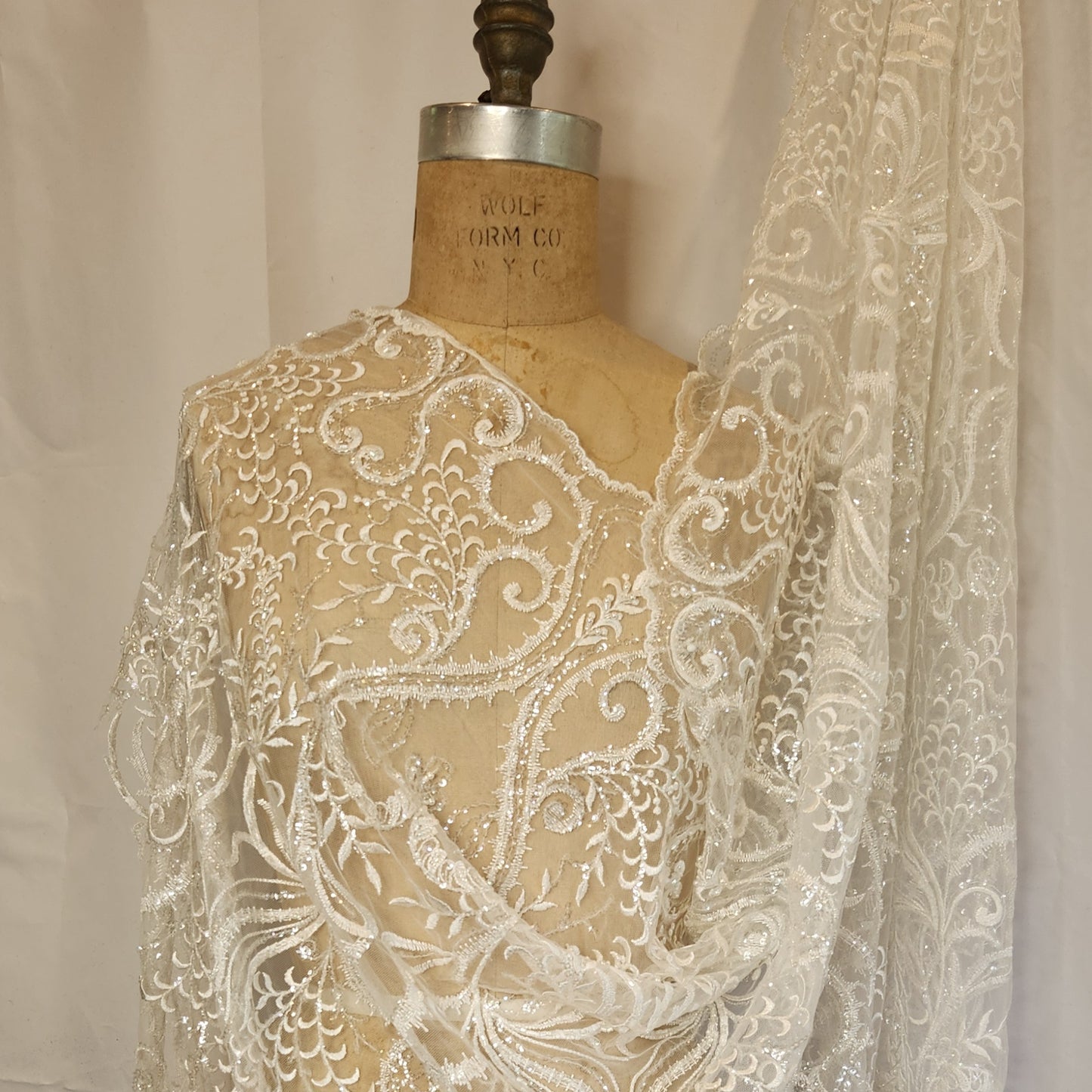 1.5m Louise beaded bridal lace