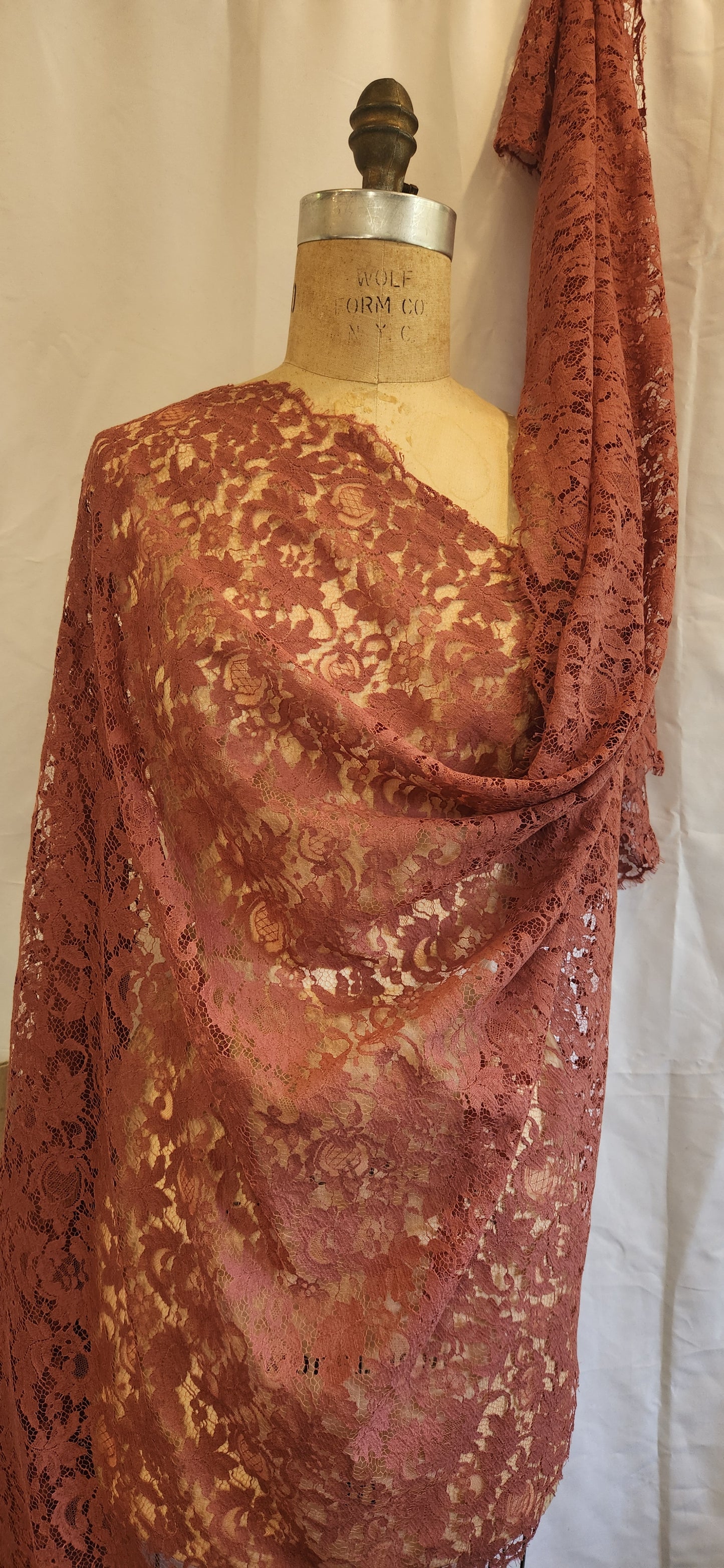 Sienna French chantilly lace