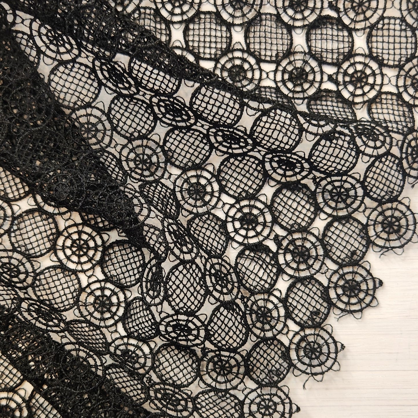 Twiggy black Guipure Lace