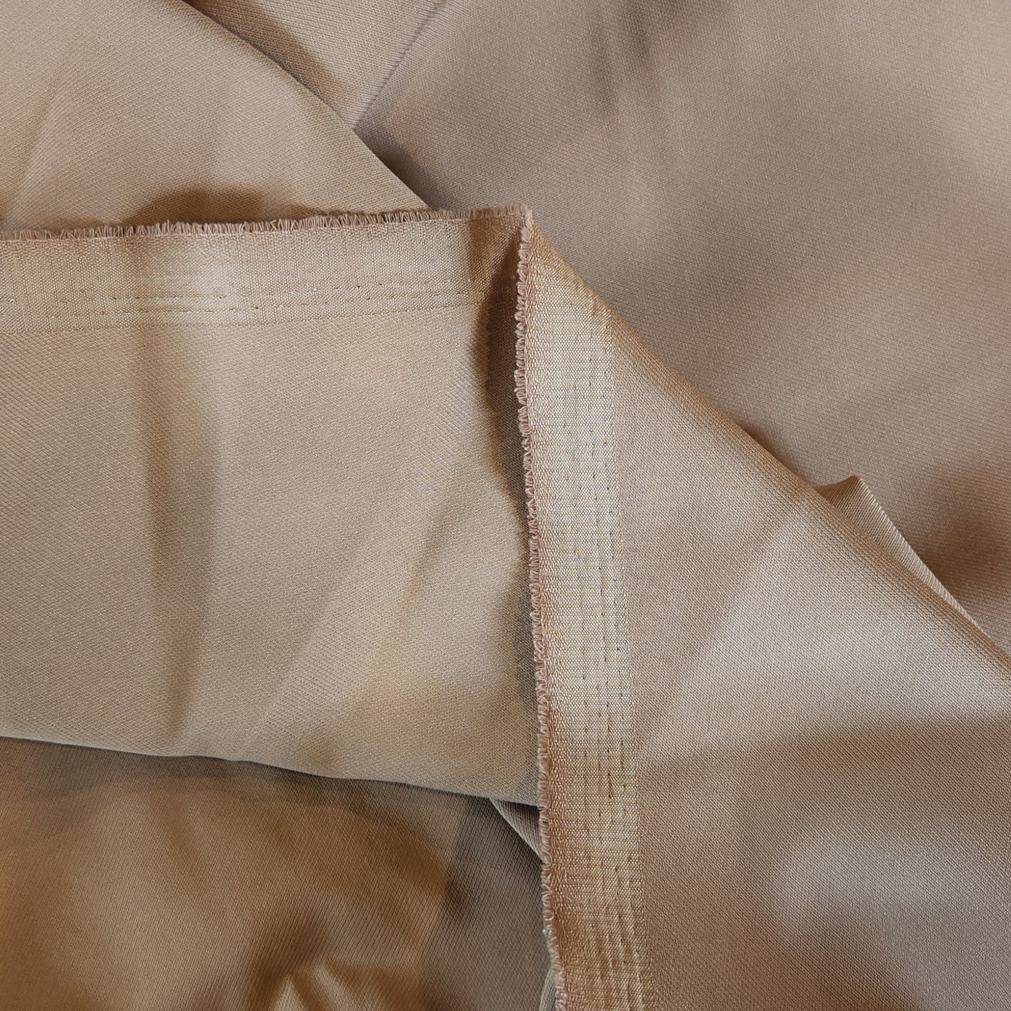 1.70m Butterscotch suiting