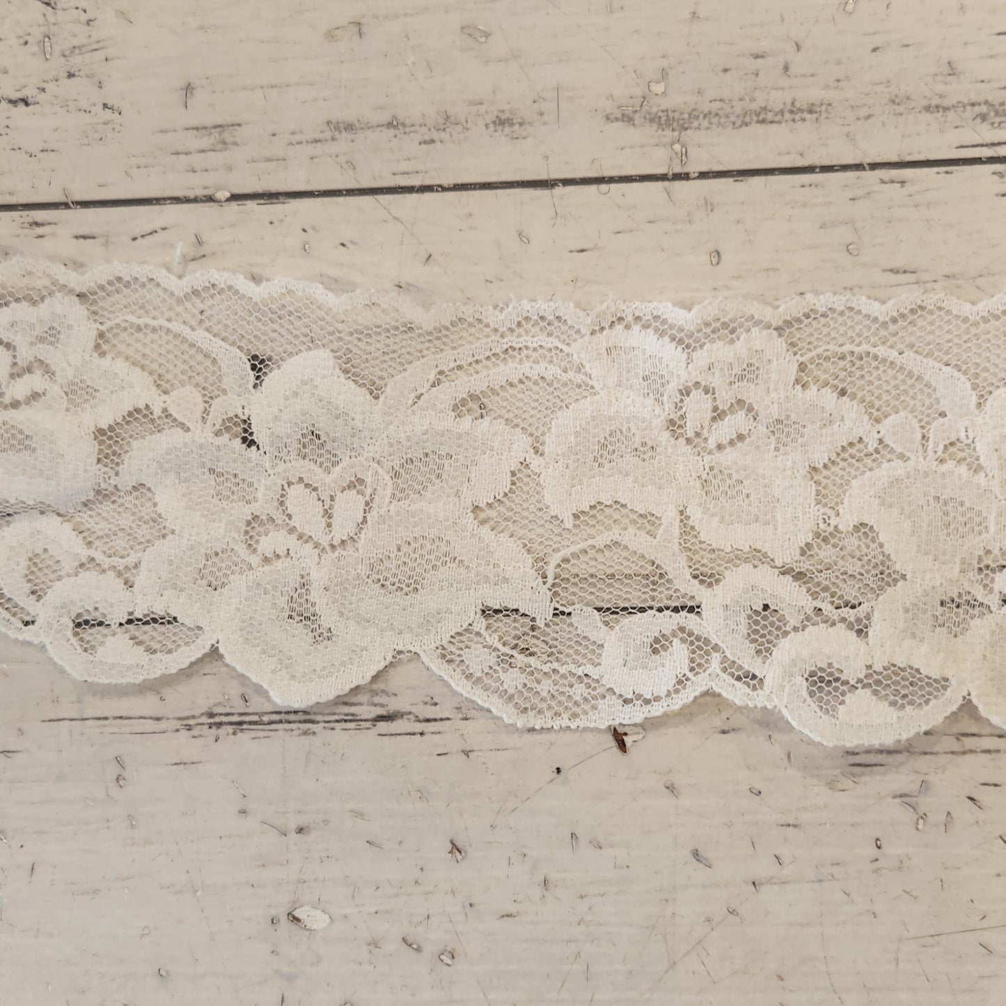 Manon French white Lace