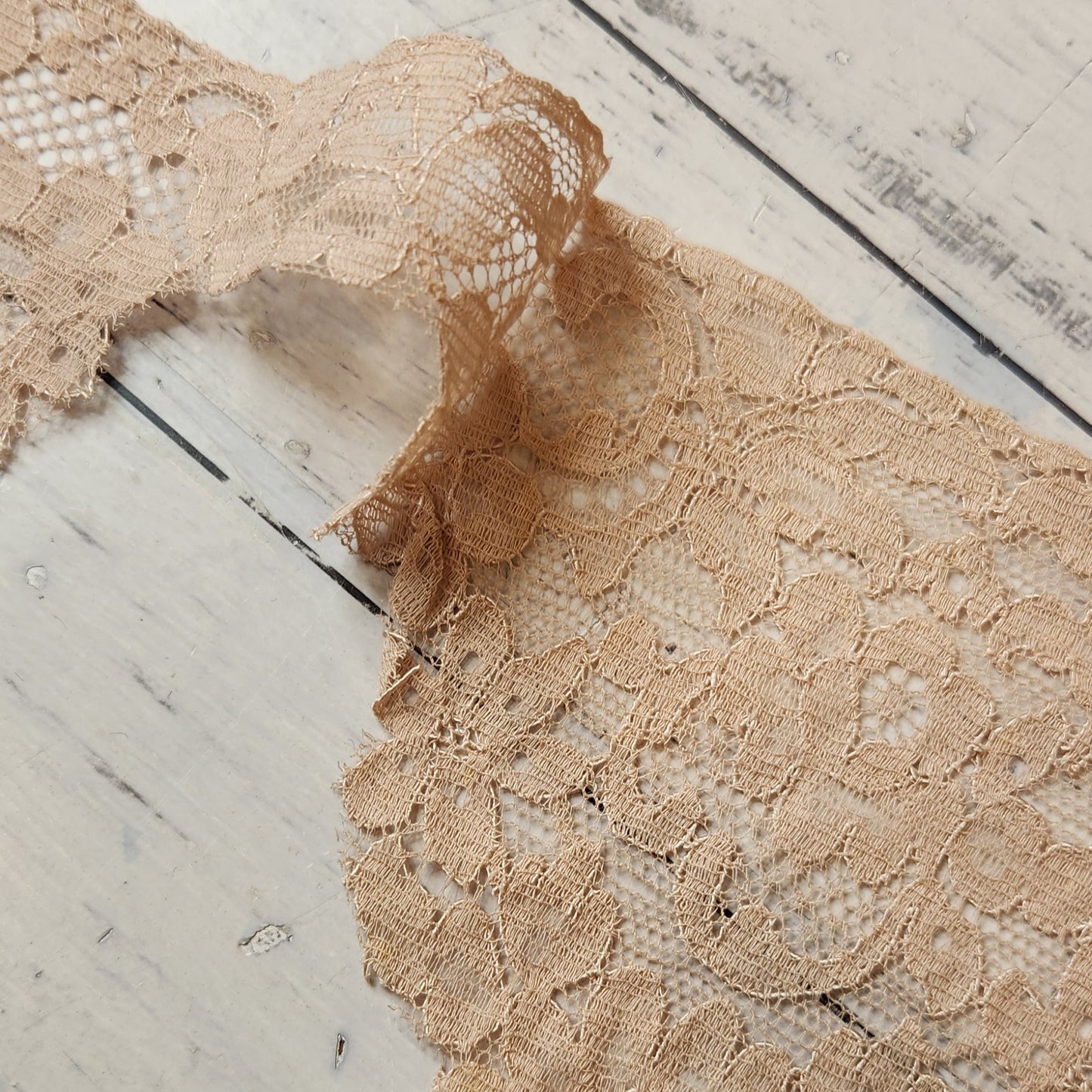 Floral peaks vintage lace