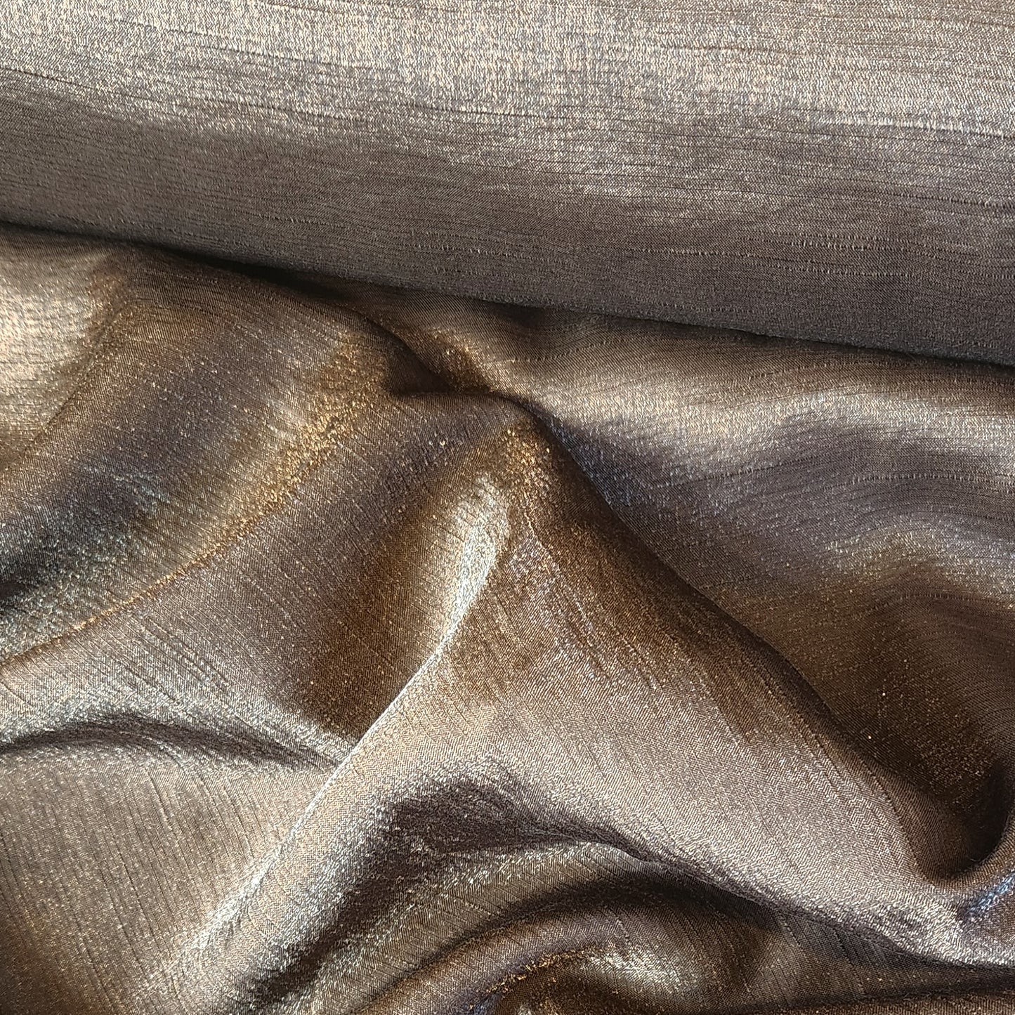 Dark chocolate luxe glow satin