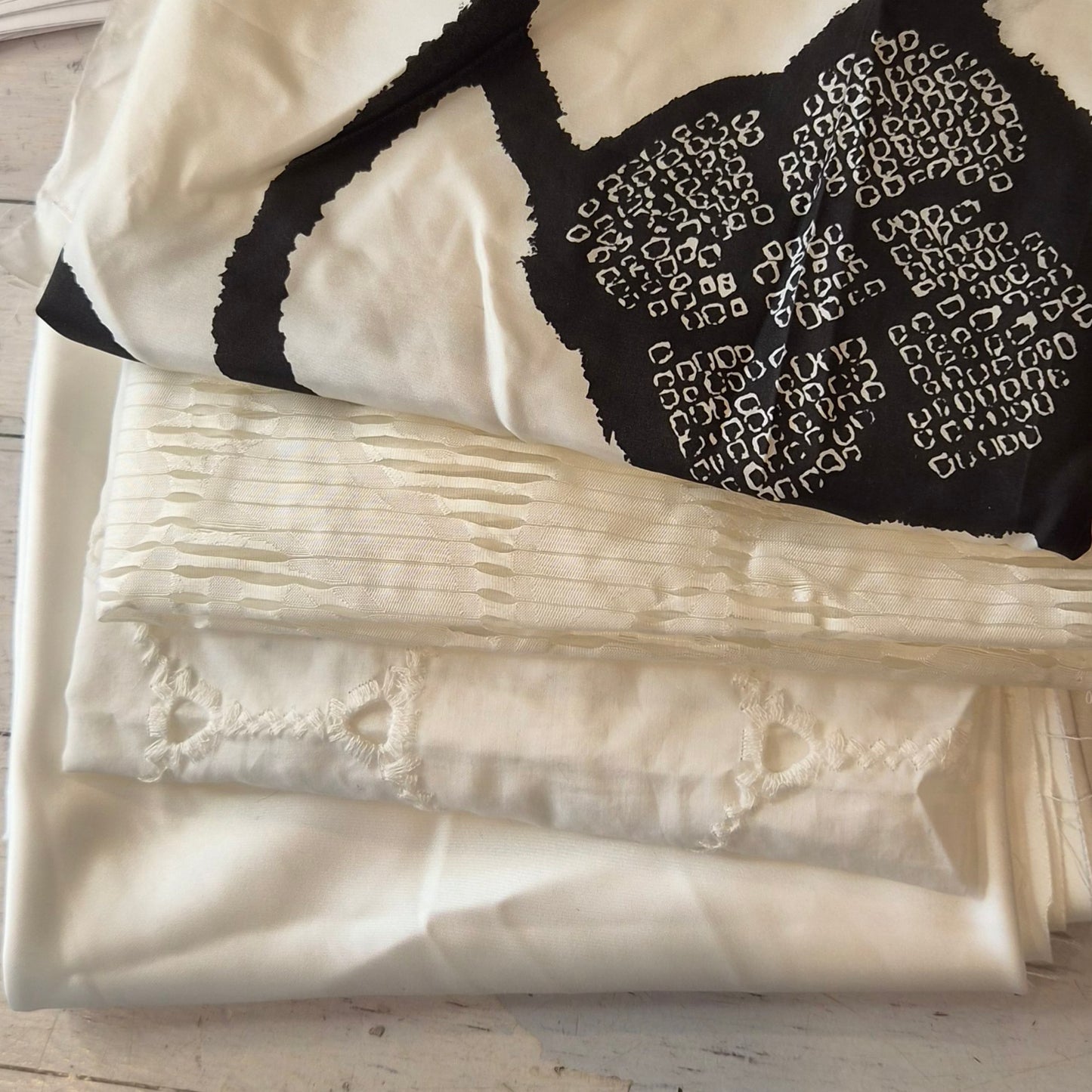 96. 4 pieces assorted cotton embroidery, silk satin and organza