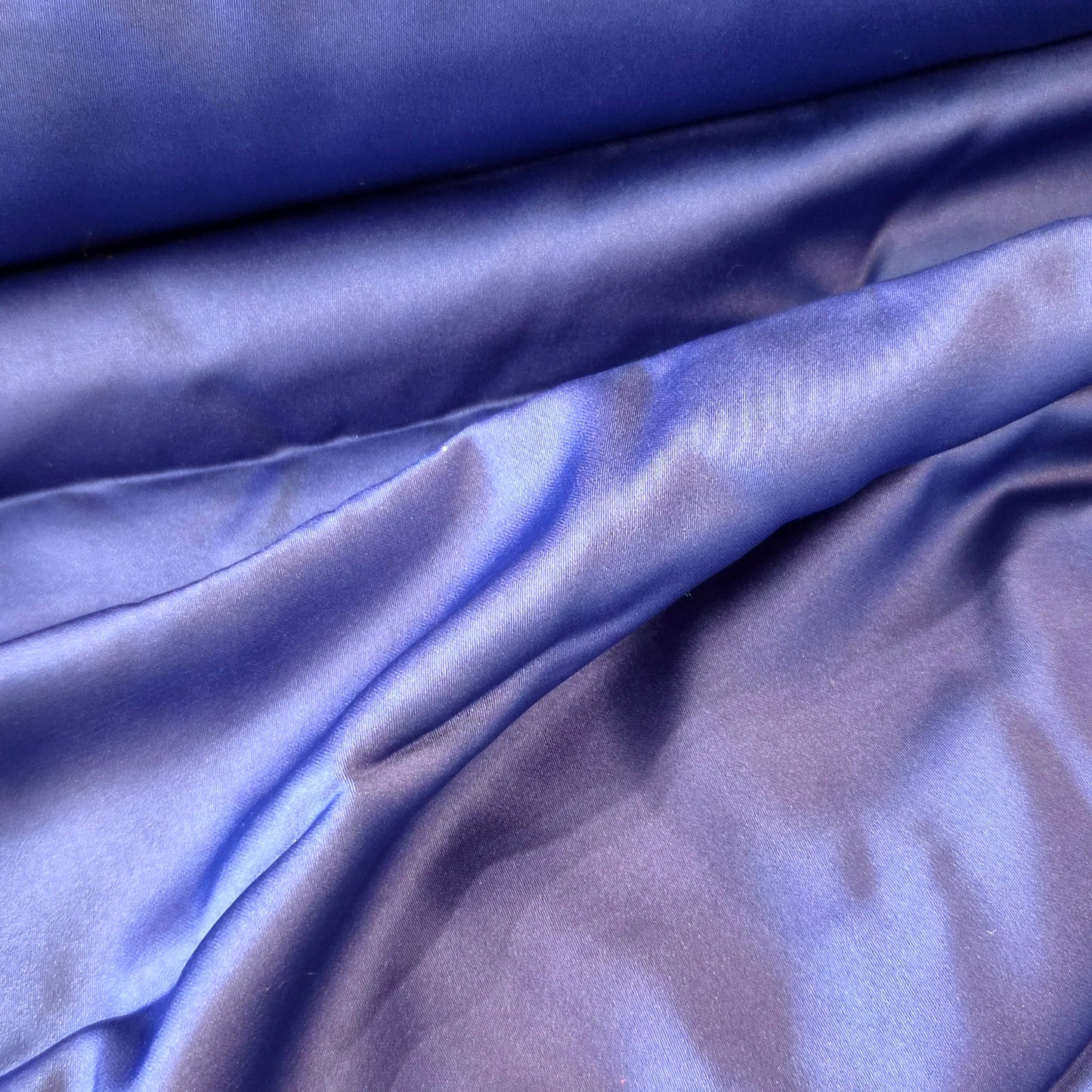 Cobalt de lustred satin