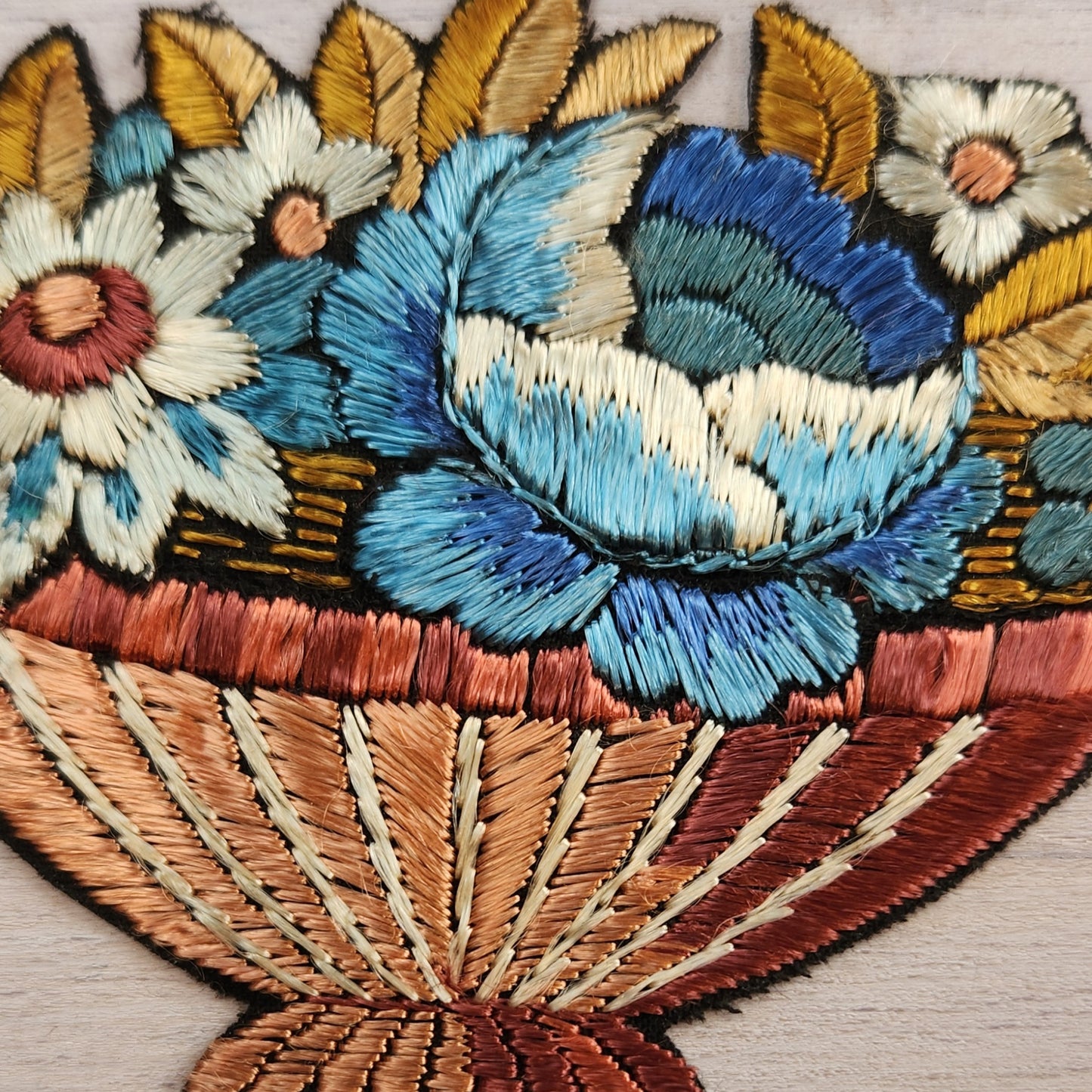 Floral blue rose basket vintage motiff