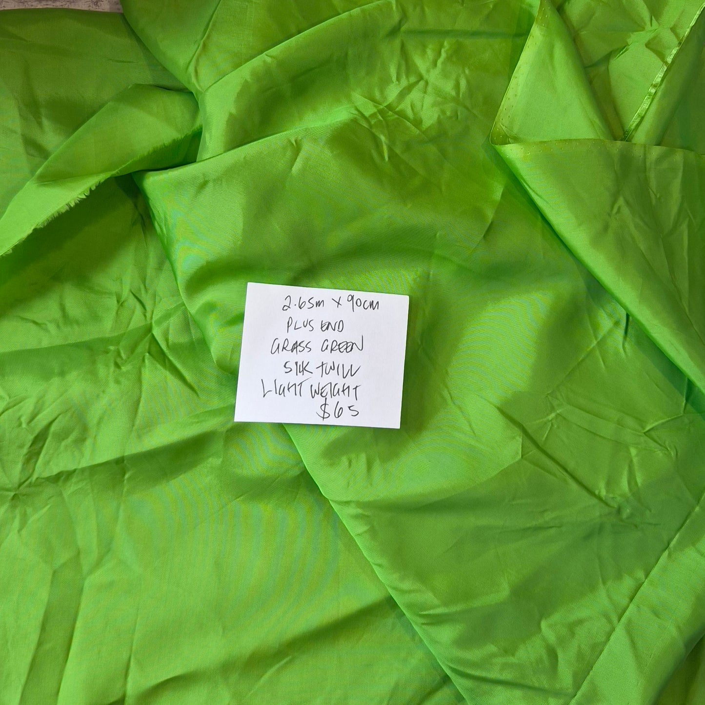 2.6m Grass green silk twill