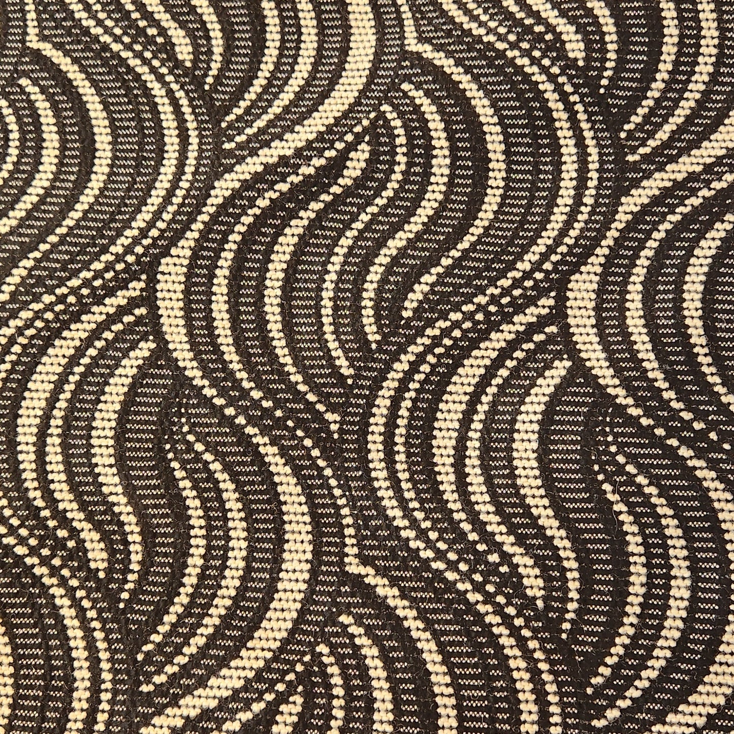 Gentle waves brocade