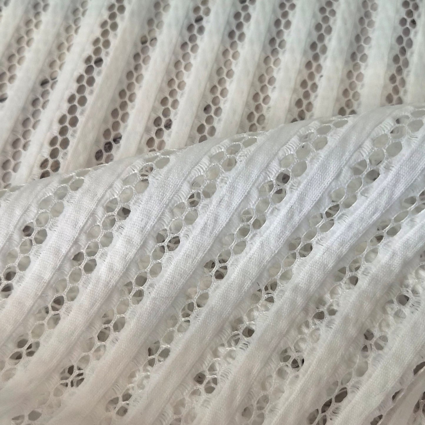 Sophie textured 3D stripe mesh