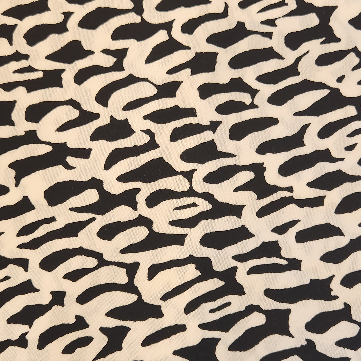 Squiggle cotton lawn