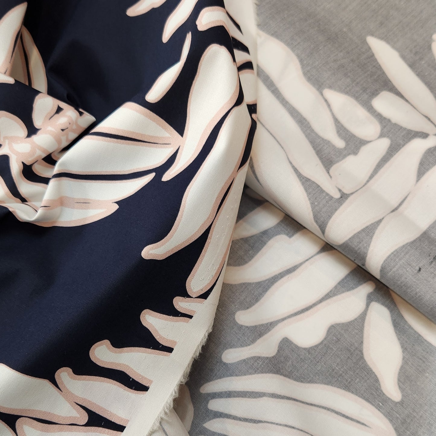 Flowers in blush stretch cotton