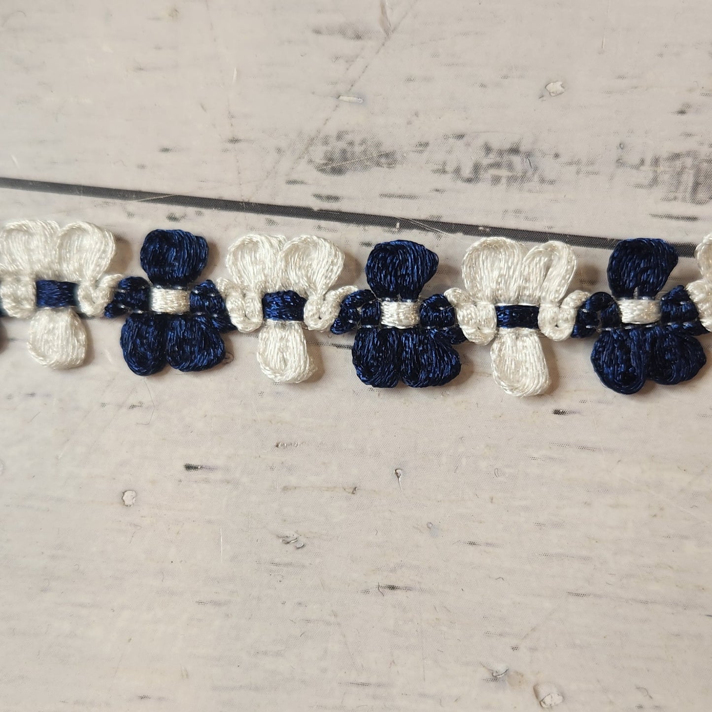 Ribbon and bows trim