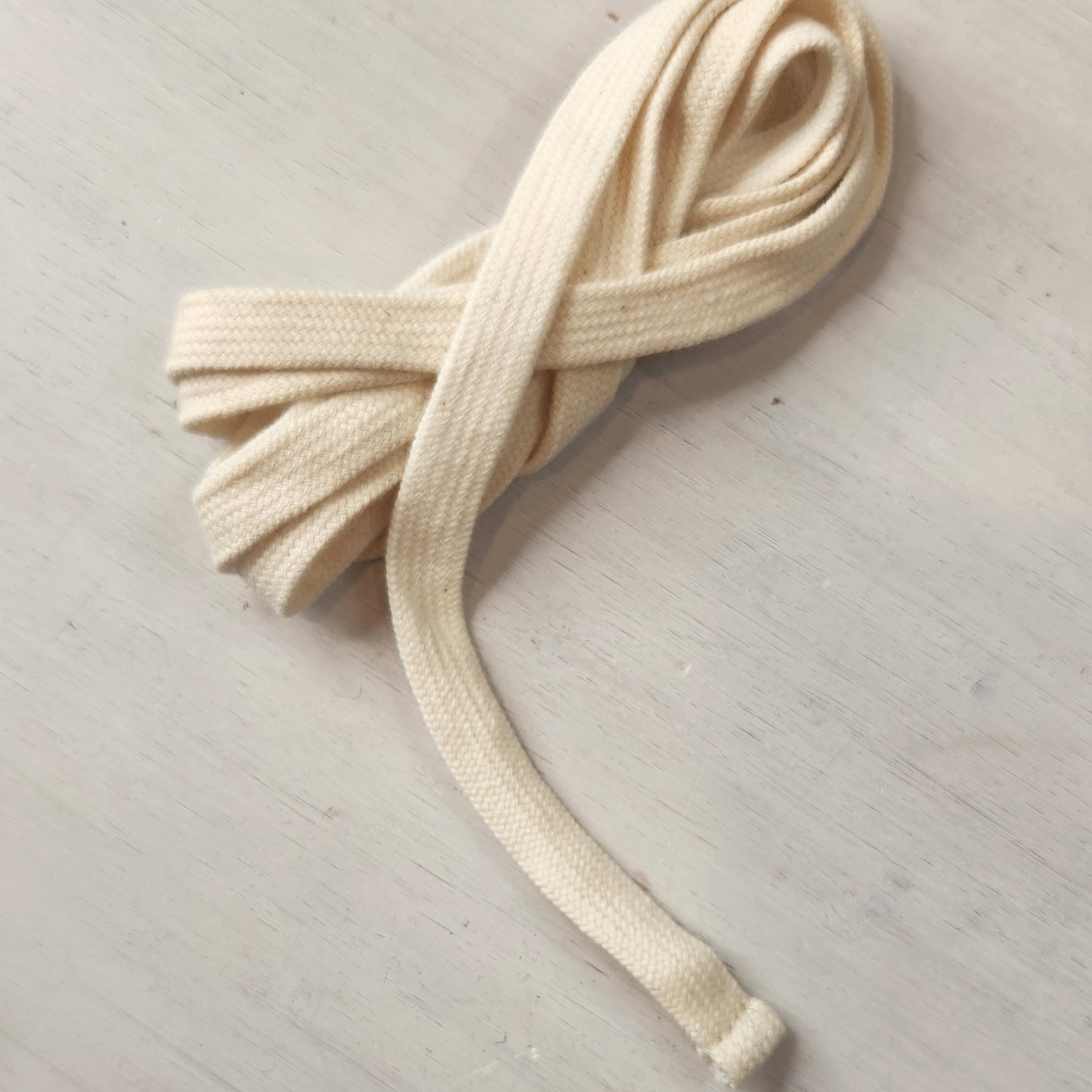 Cream flat cord small