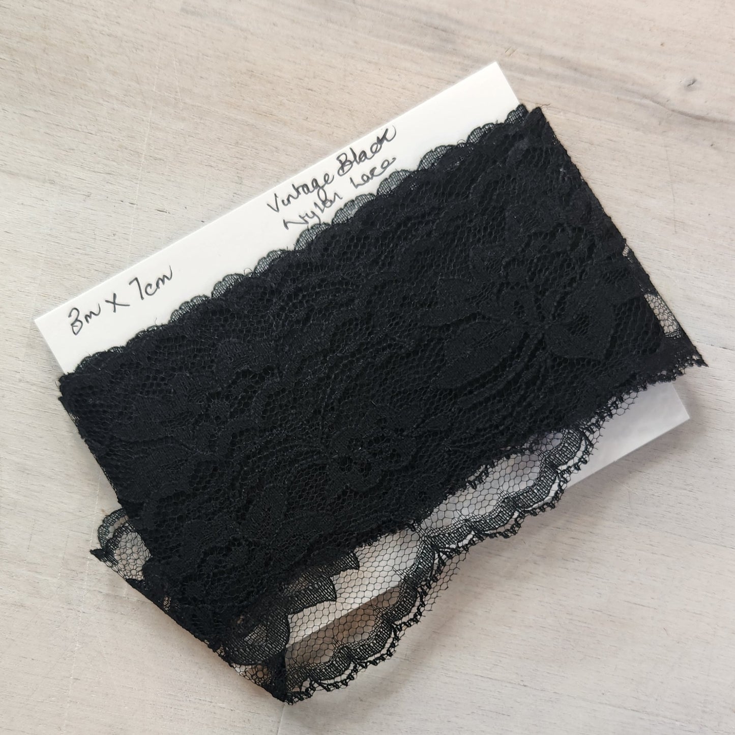 3m Vintage black lace