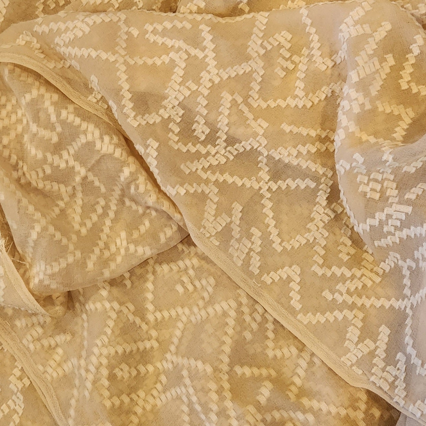 5m Biscuit zigzag jacquard chiffon