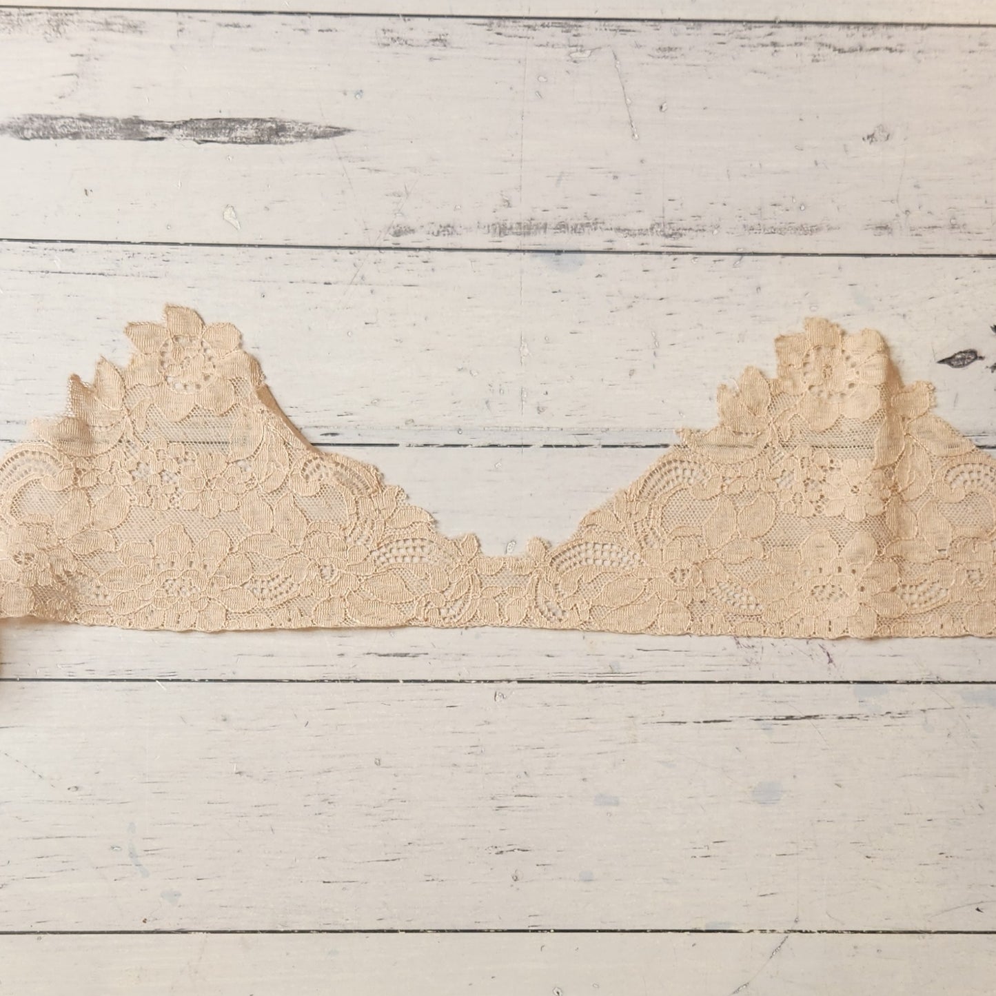 Tuscany vintage lace