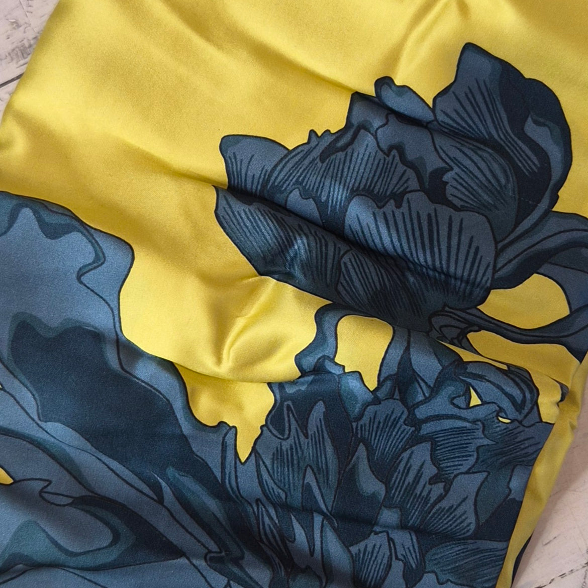 82. 5 pieces viscose satin