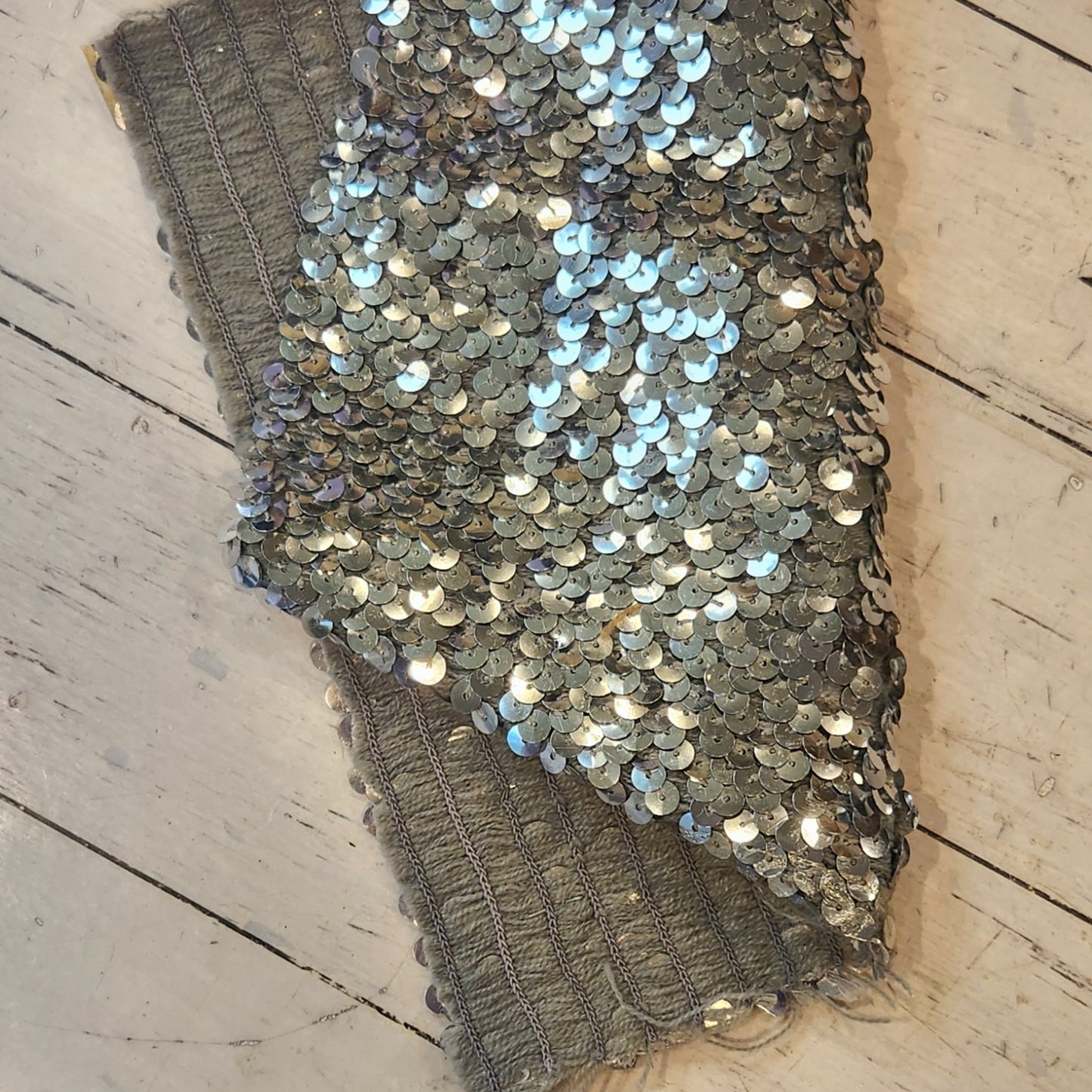 20cm Silver stretch sequin piece