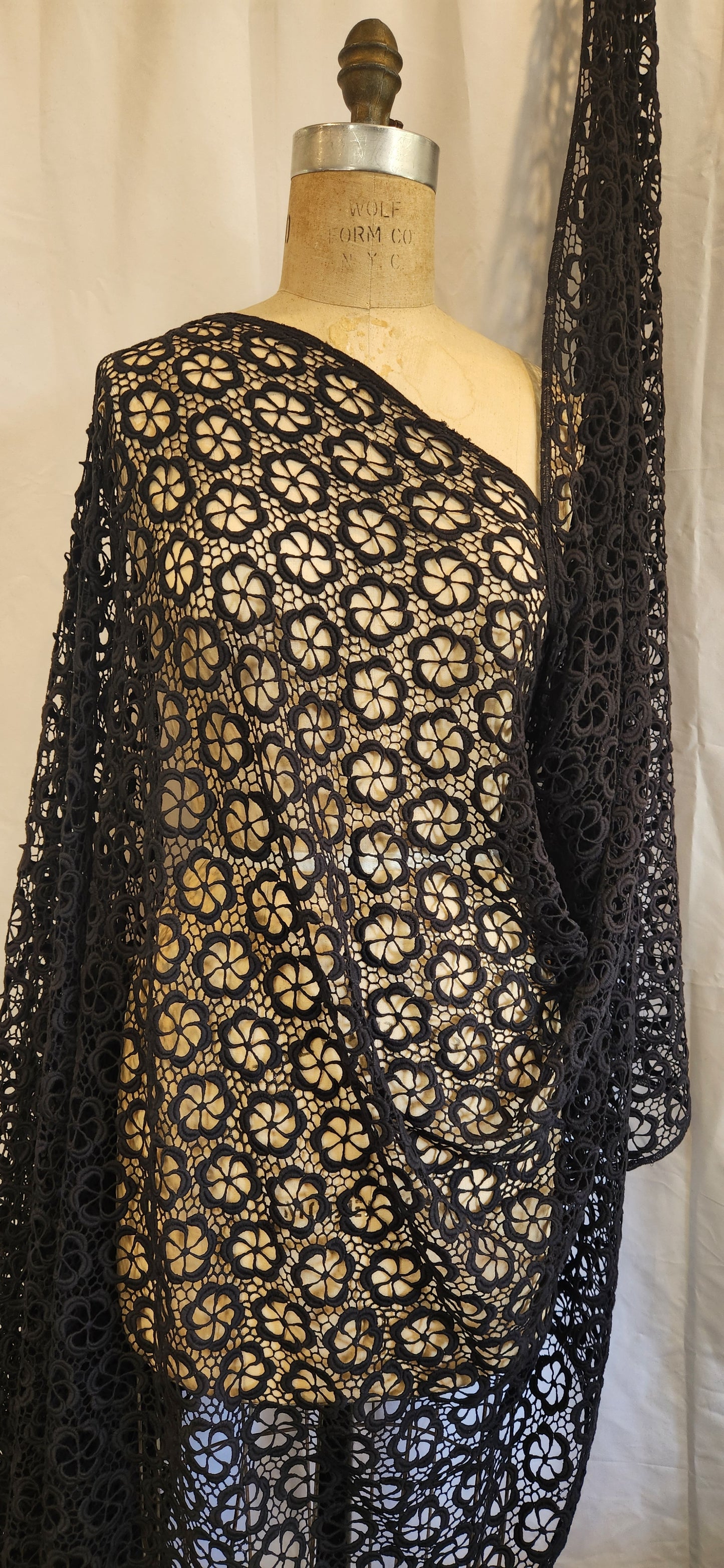 Daisy wheel cotton charcoal black Guipure Lace