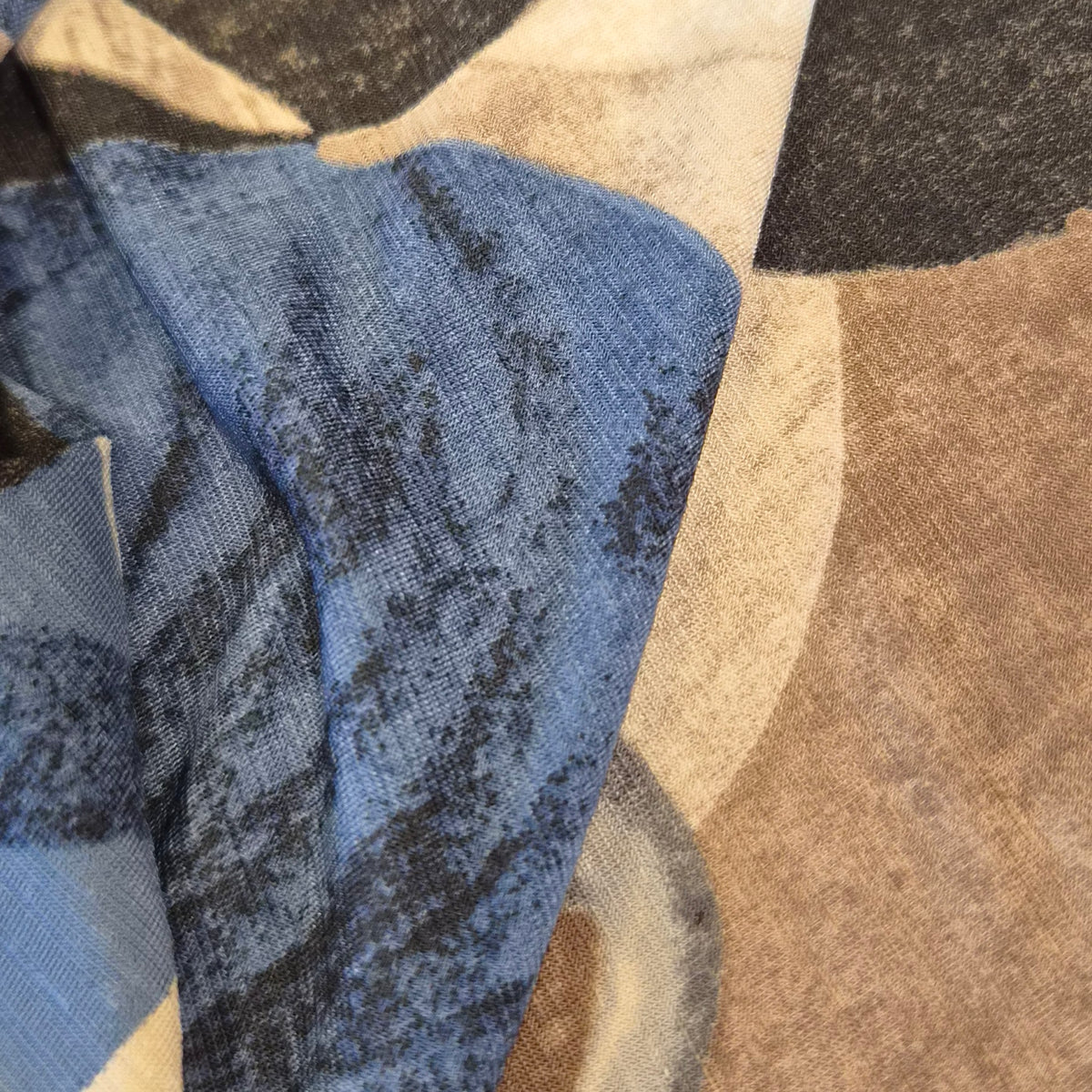 Cubist in blue jersey knit