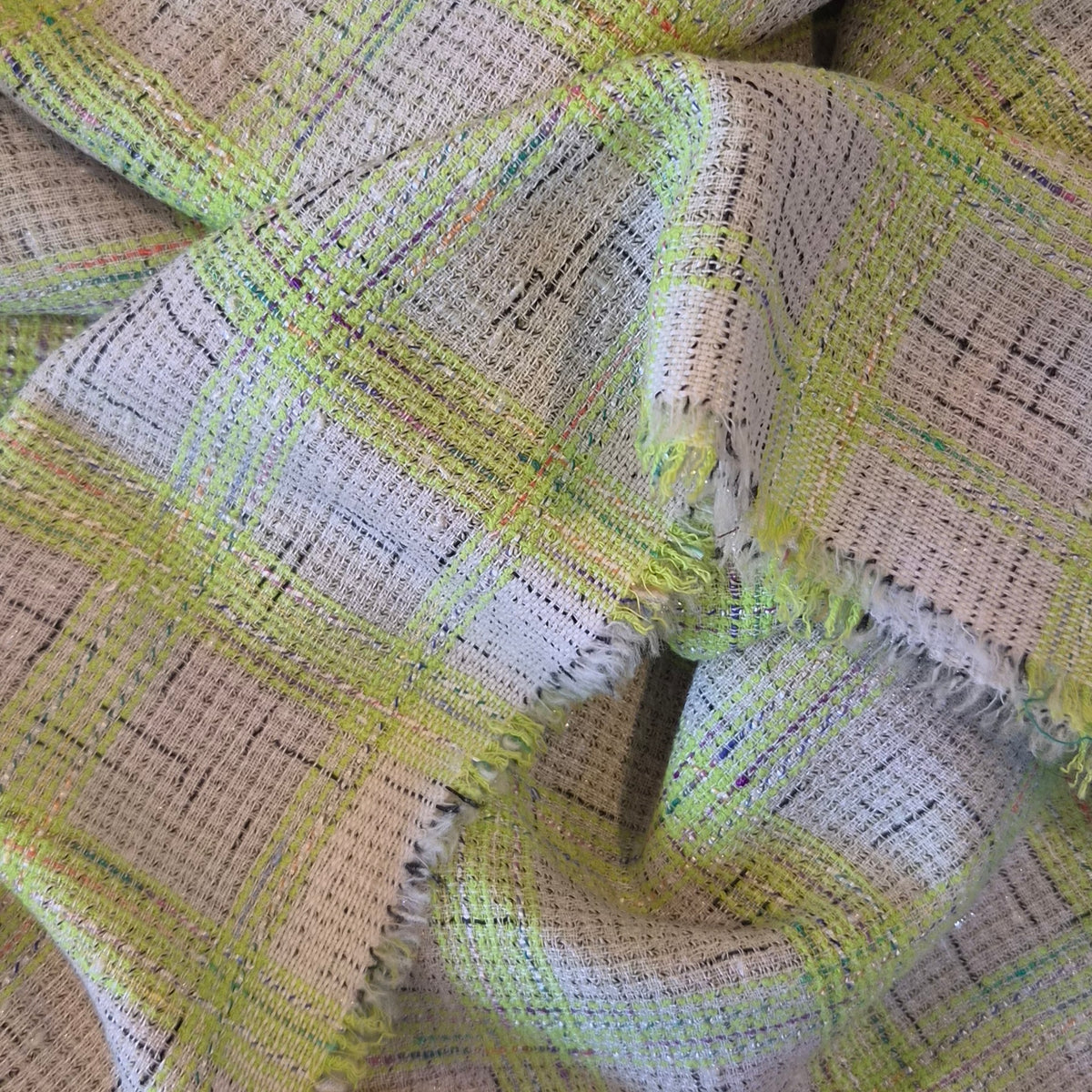 2.85m Lime plaid suiting