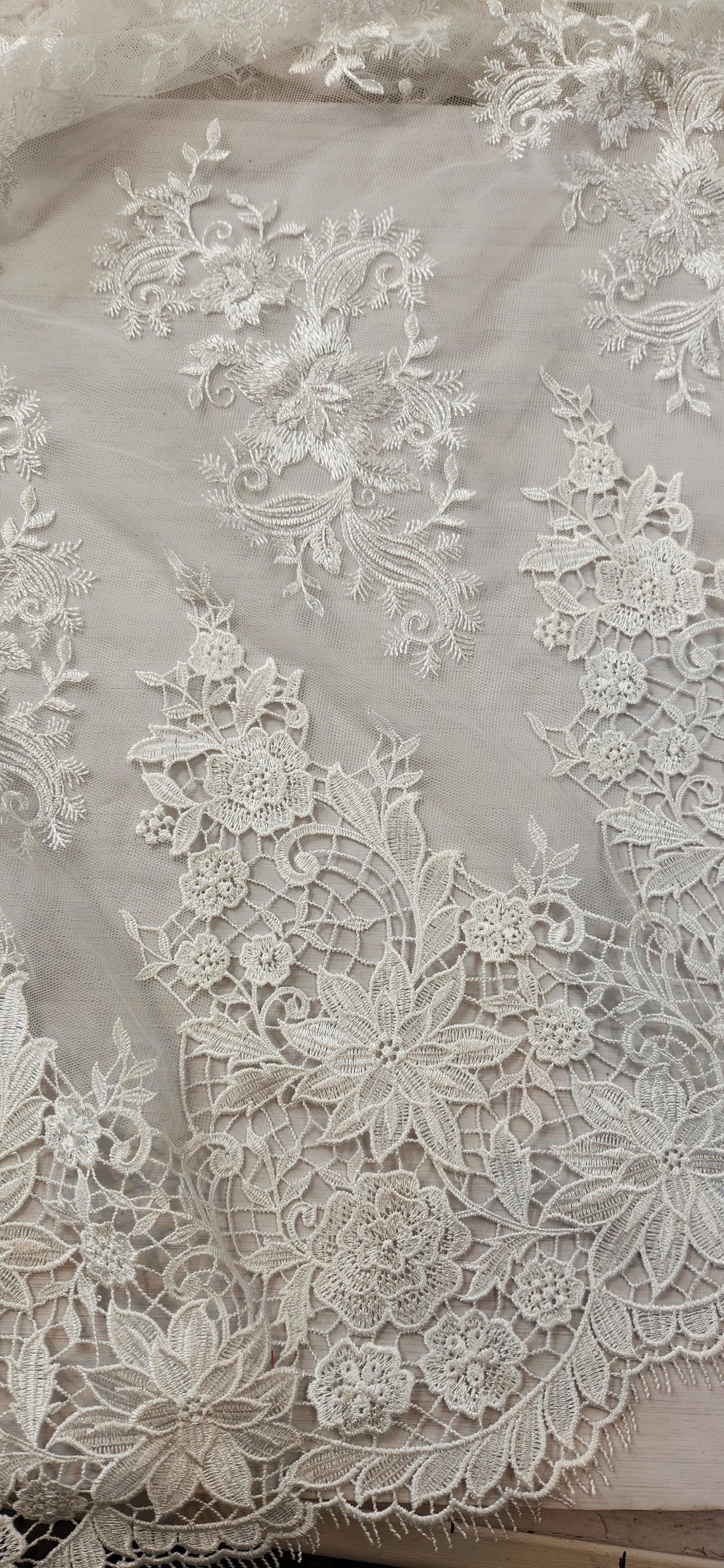 Laural ivory Corded mesh Lace