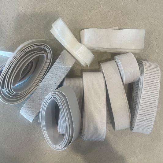 Assorted elastic, total approx 10 metres