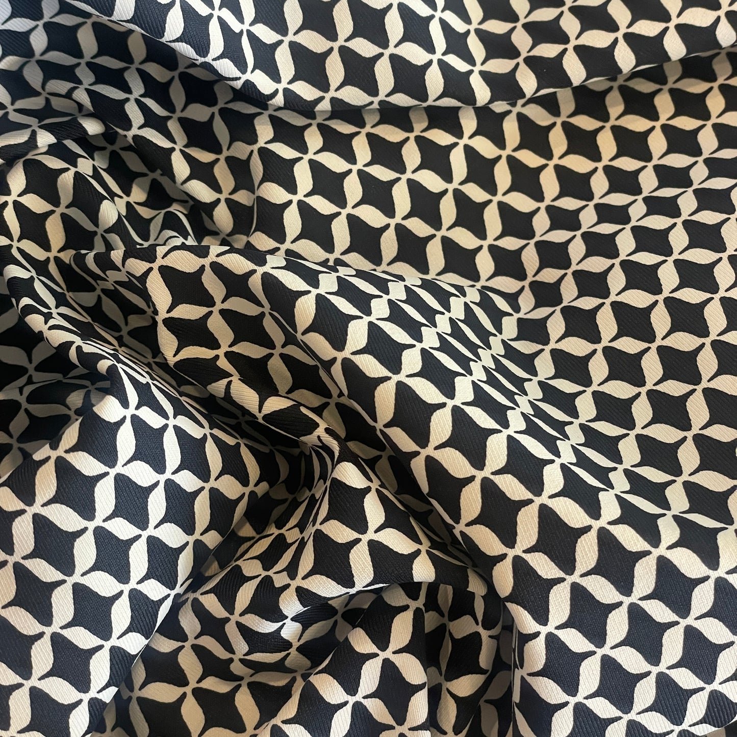 Queen of diamonds spandex jersey