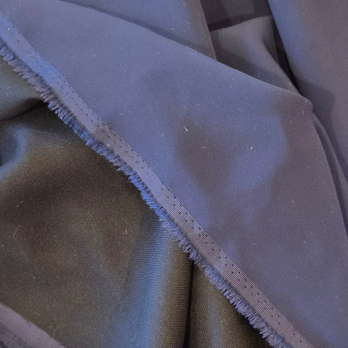 2.7m Navy blue fused stretch satin