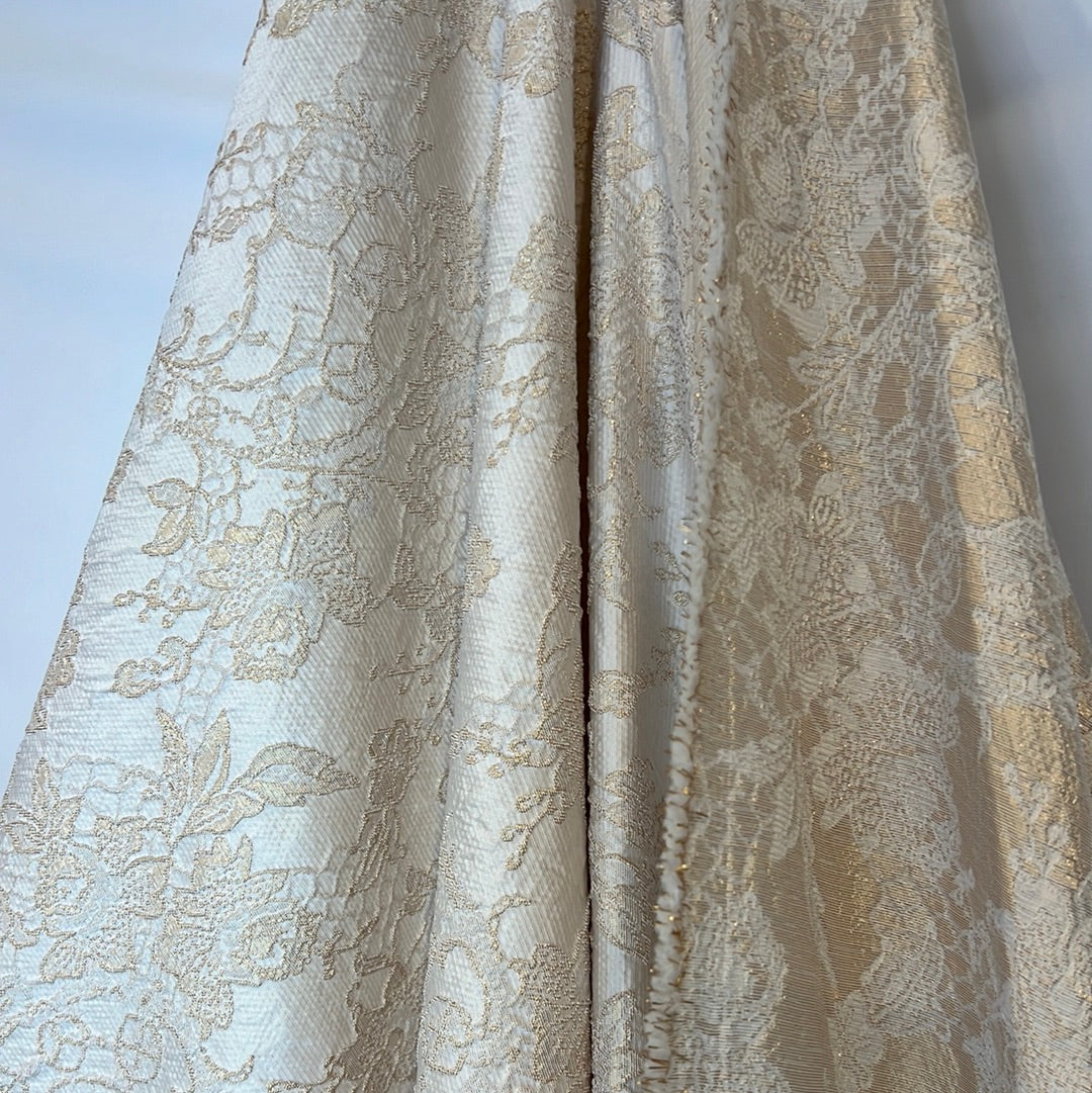 Champagne Roses Cloque Brocade