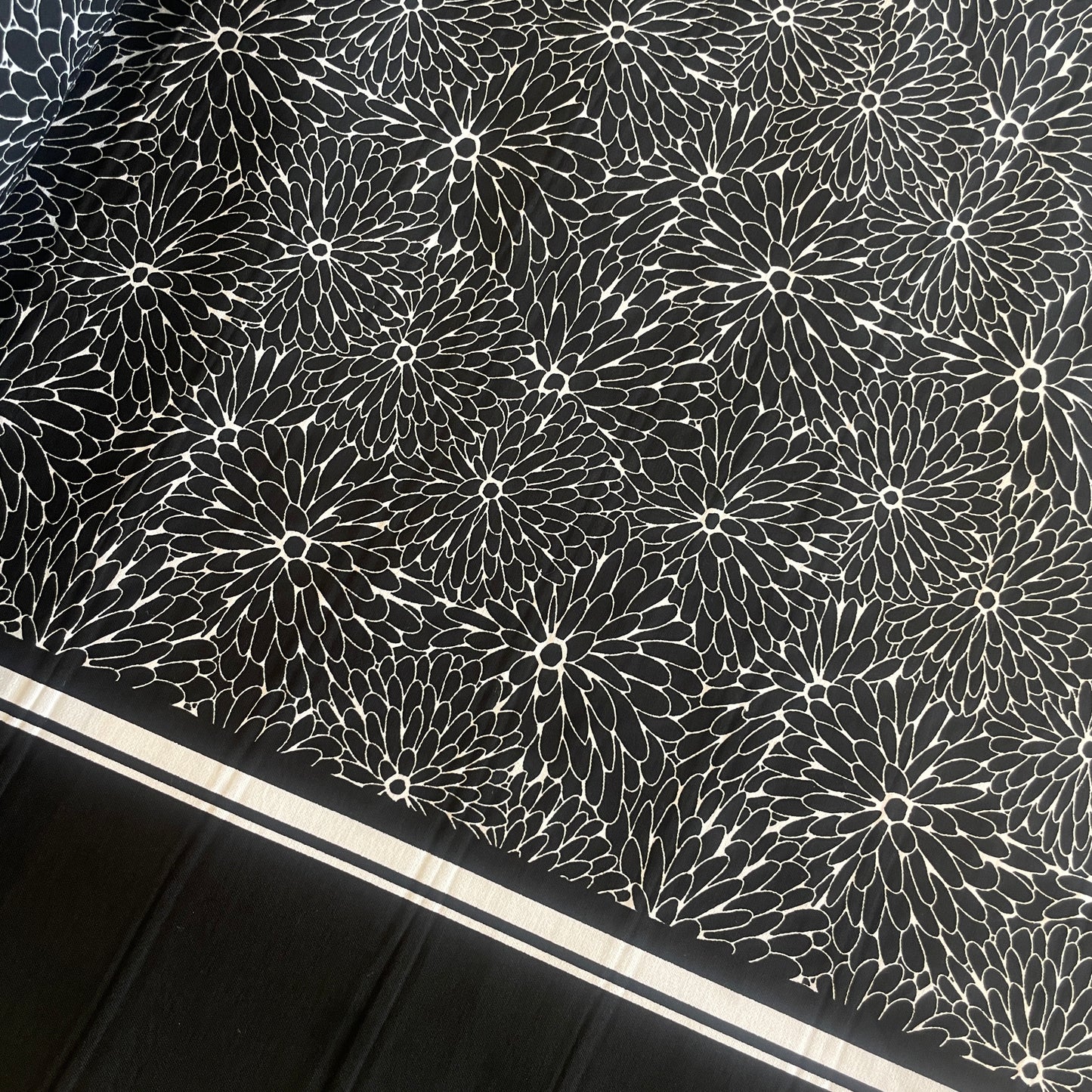 Hot house flowers border Bengaline