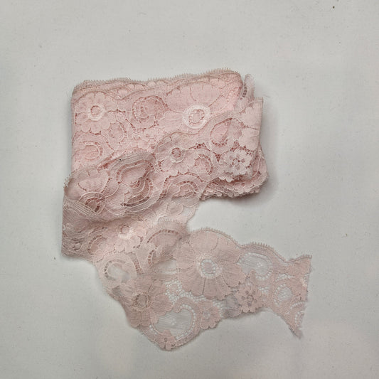 5m Pink vintage pansy lace