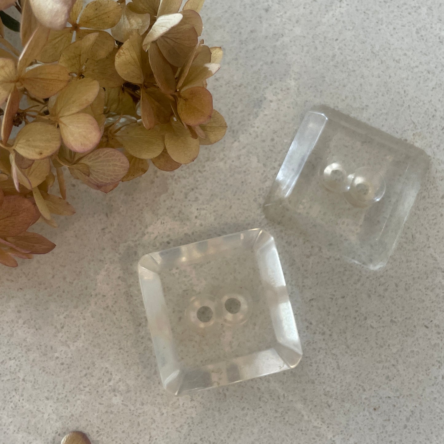 2vintage clear square buttons