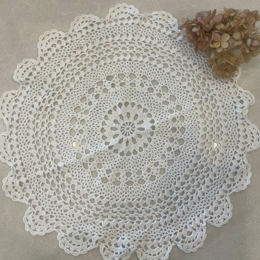 vintage white doily #5