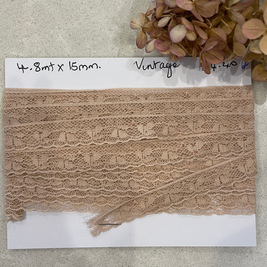 4.8m vintage mocha lace #62