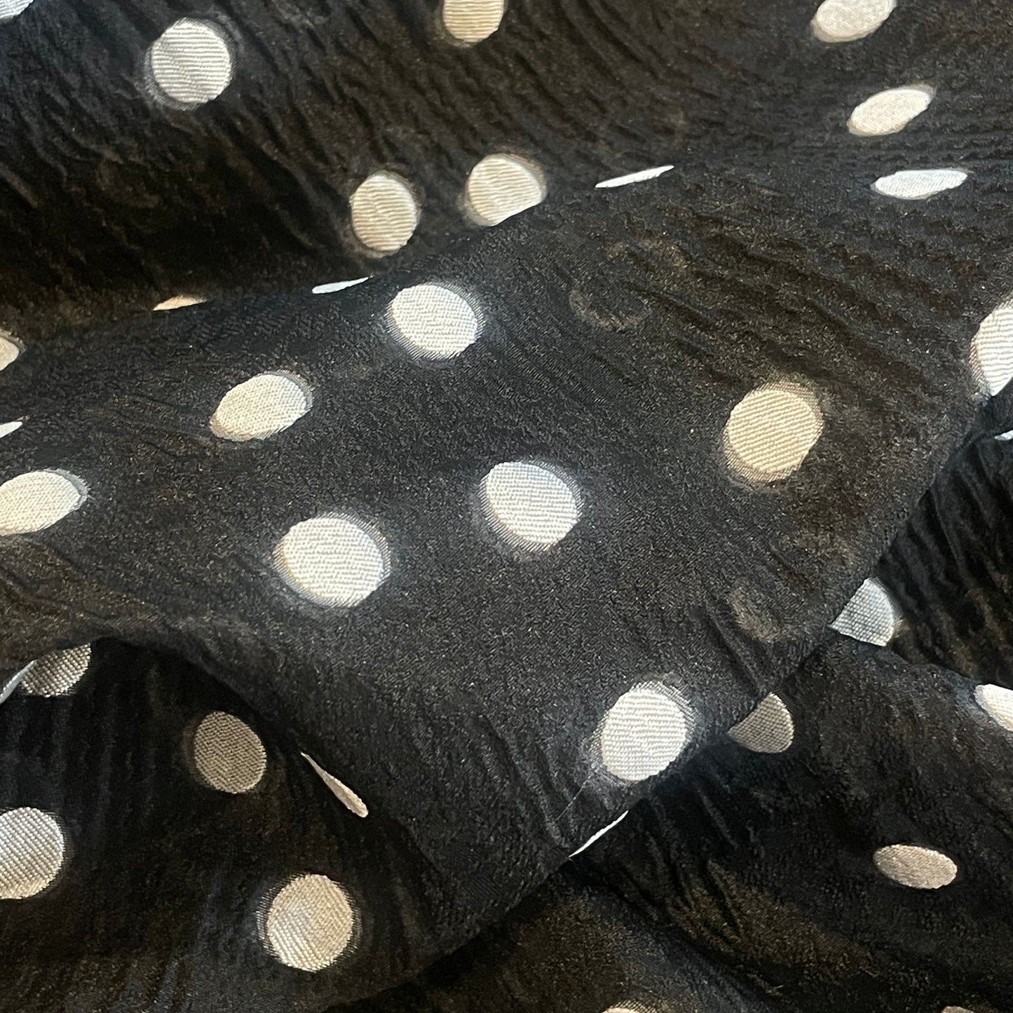 Tilbury jacquard spot crinkle organza