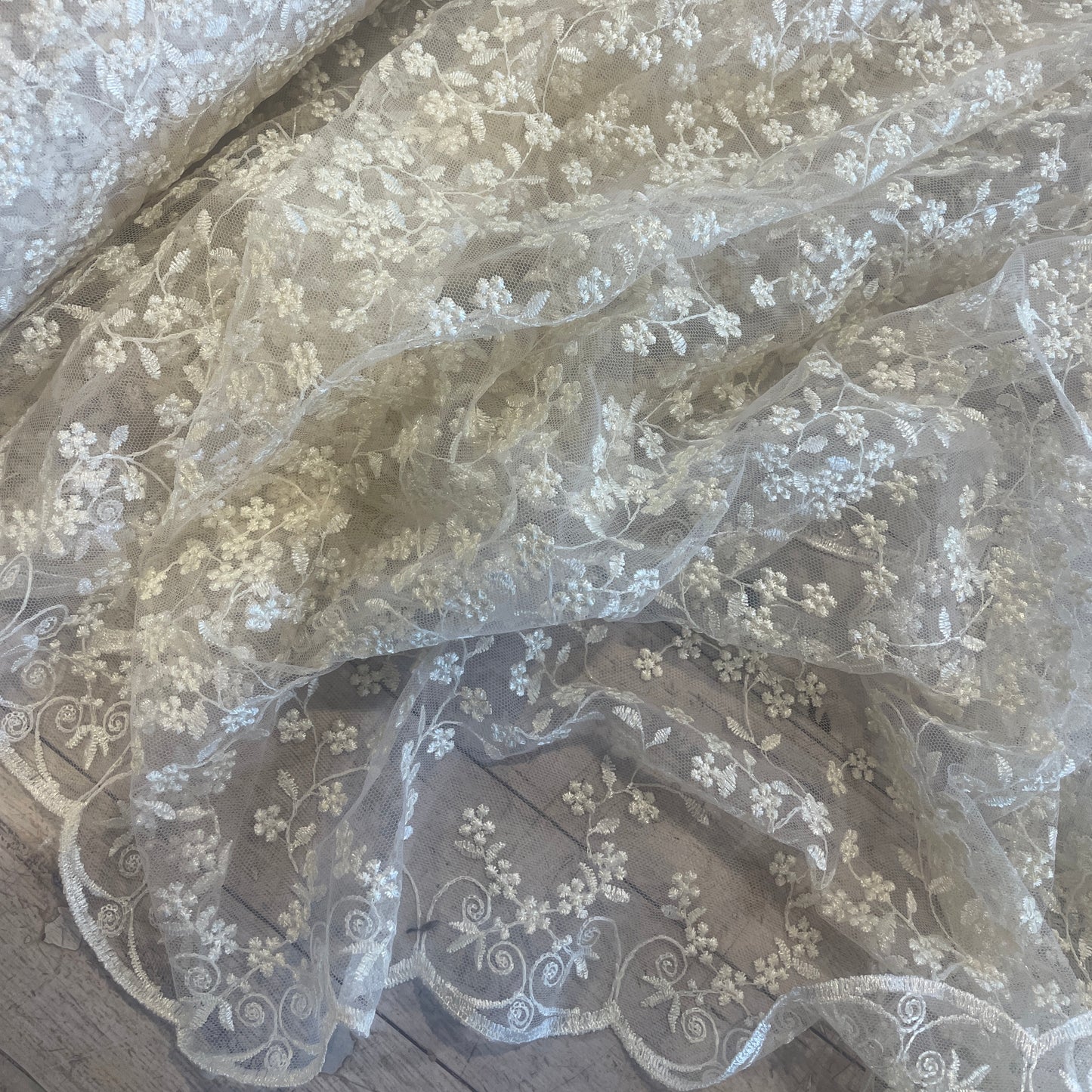 Cottage vines embroidered mesh