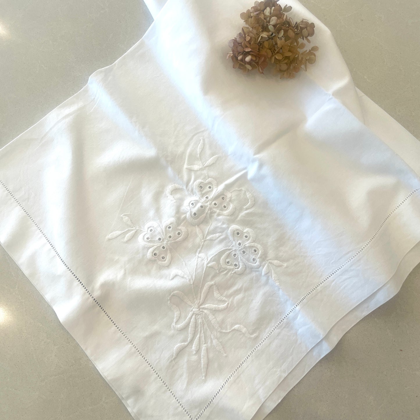 vintage hand embroidered tea cloth