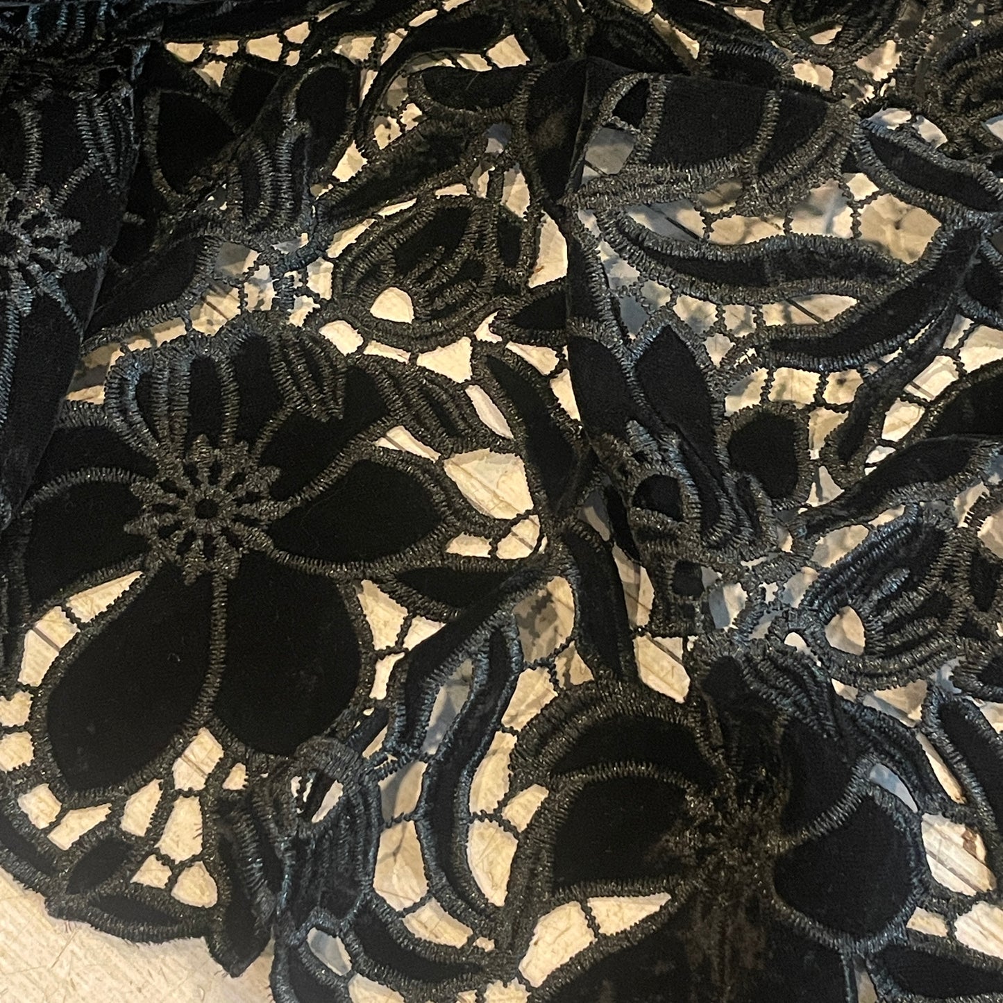Lulu velvet Guipure Lace