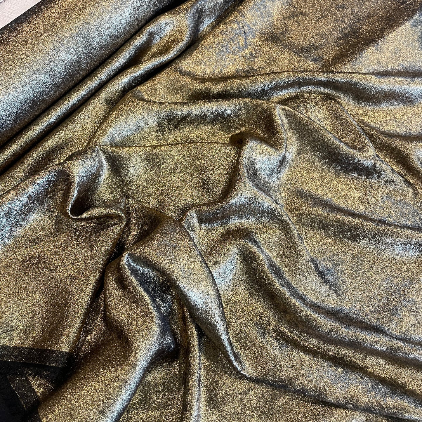 Gold dust lurex crepe de chine