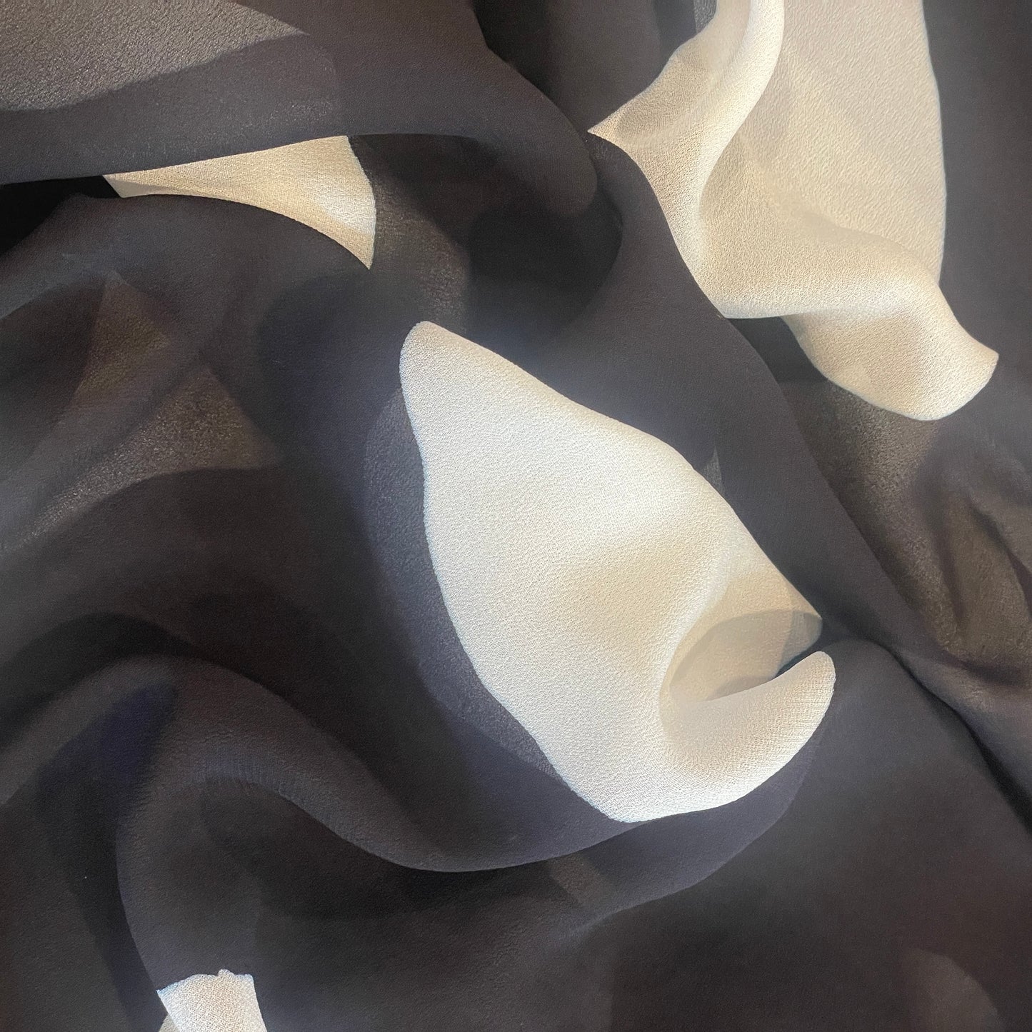 Mossimo large spot georgette